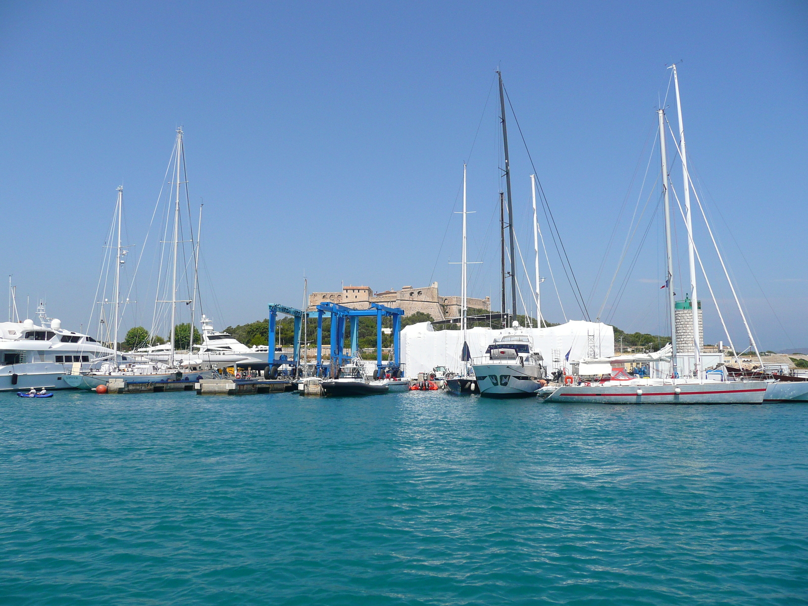 รูปถ่าย ฝรั่งเศส(France) อองทีป(Antibes) ท่าเรือโวบ็อง(Port Vauban) 2007-07 43