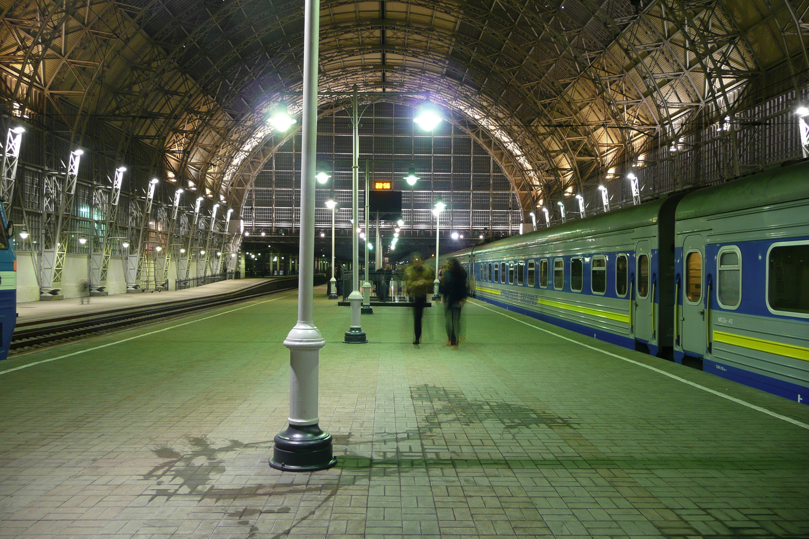 รูปถ่าย รัสเซีย(Russia) มอสโก(Moscow) สถานีรถไฟเคียฟสกี(Kiyevsky Railway Station) 2007-11 0