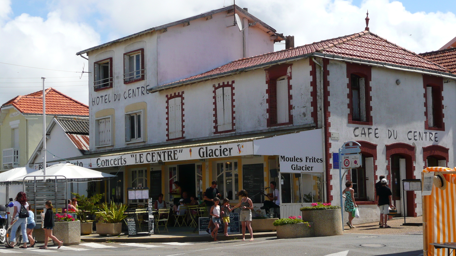 รูปถ่าย ฝรั่งเศส(France) เพรฟาย(Prefailles) ถนนกร็องด์รู(Grande Rue) 2007-07 21