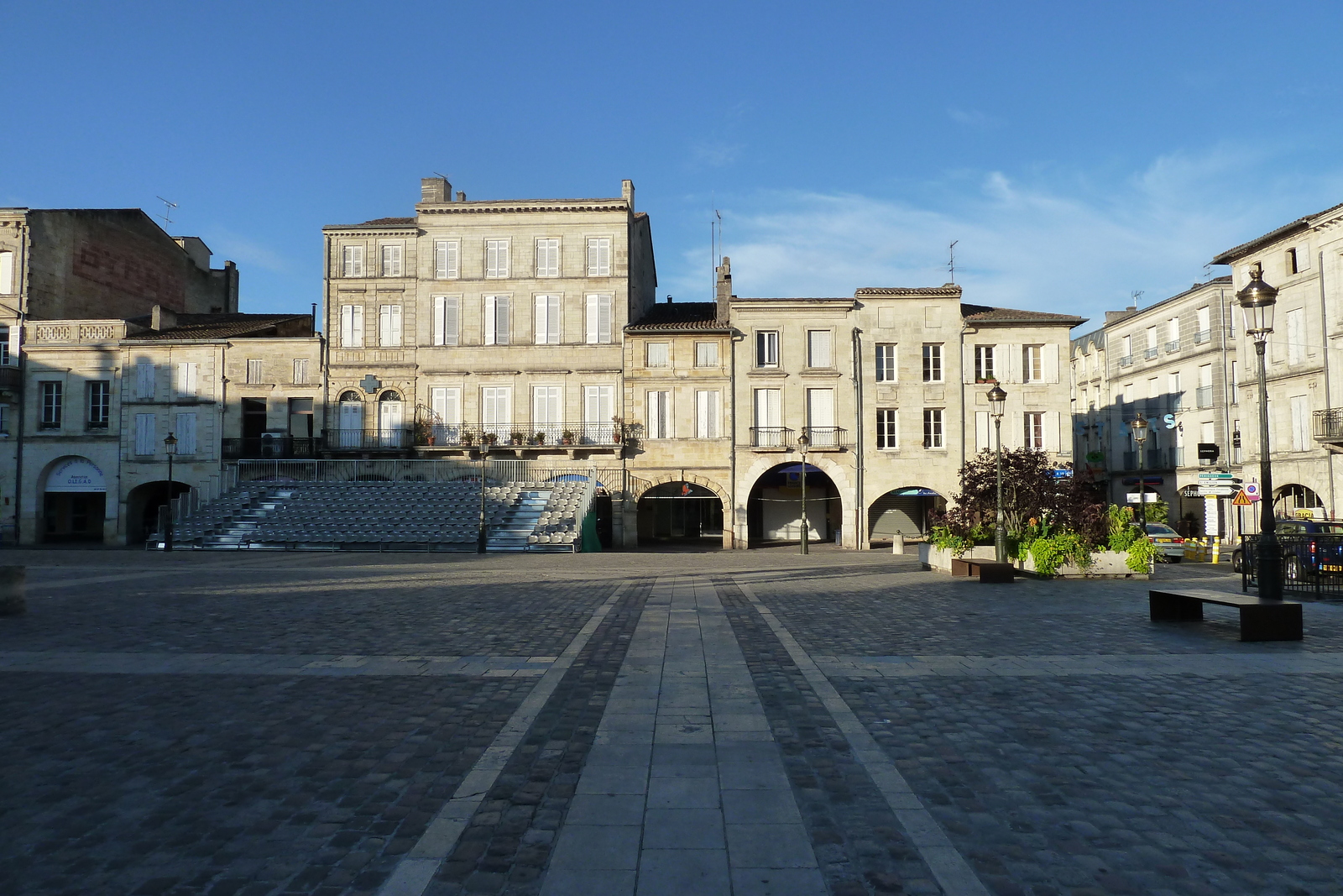 รูปถ่าย ฝรั่งเศส(France) ลีบูร์น(Libourne) 2010-08 26
