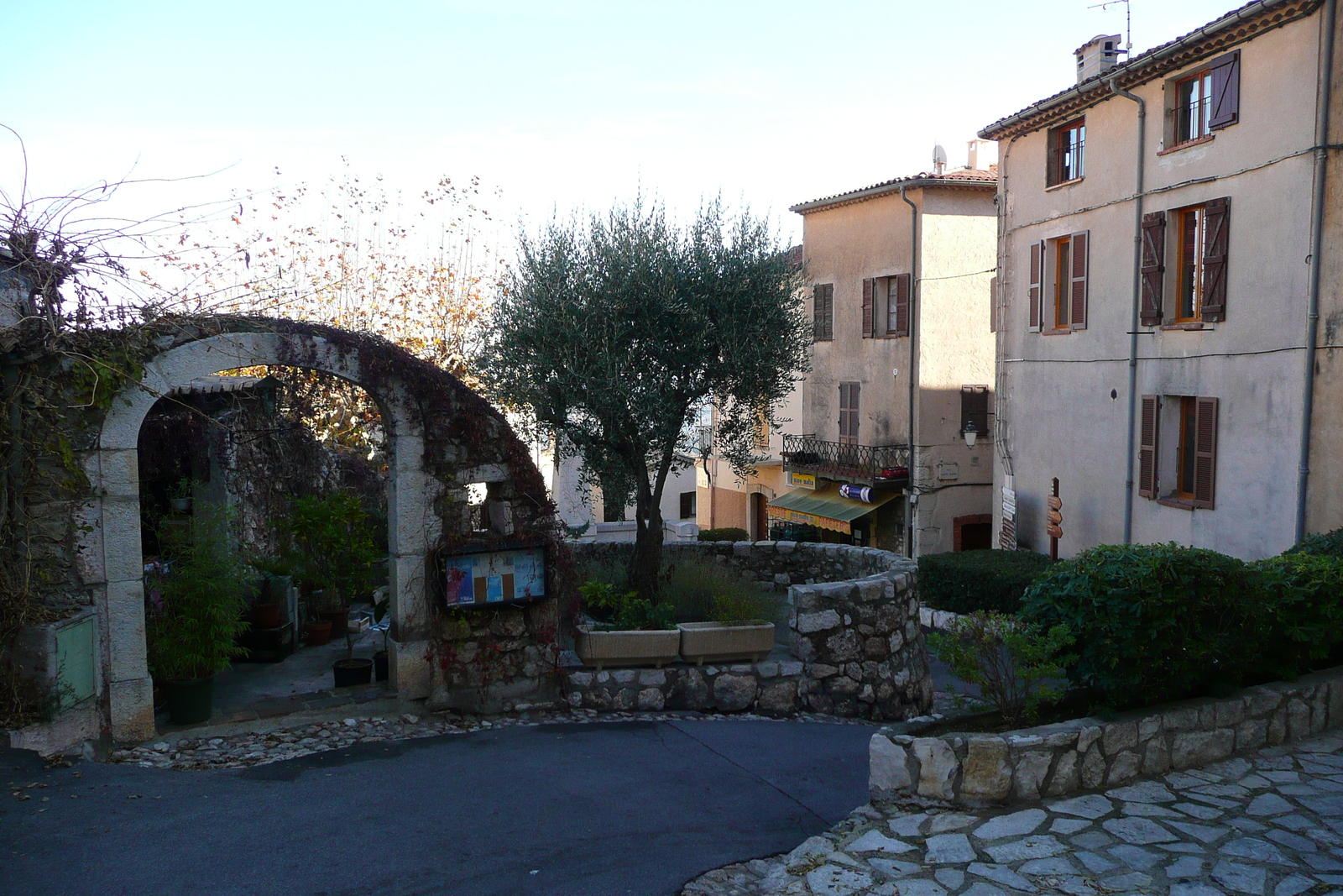 รูปถ่าย ฝรั่งเศส(France) แซ็ง-ฌาเน(Saint Jeannet) 2007-11 3