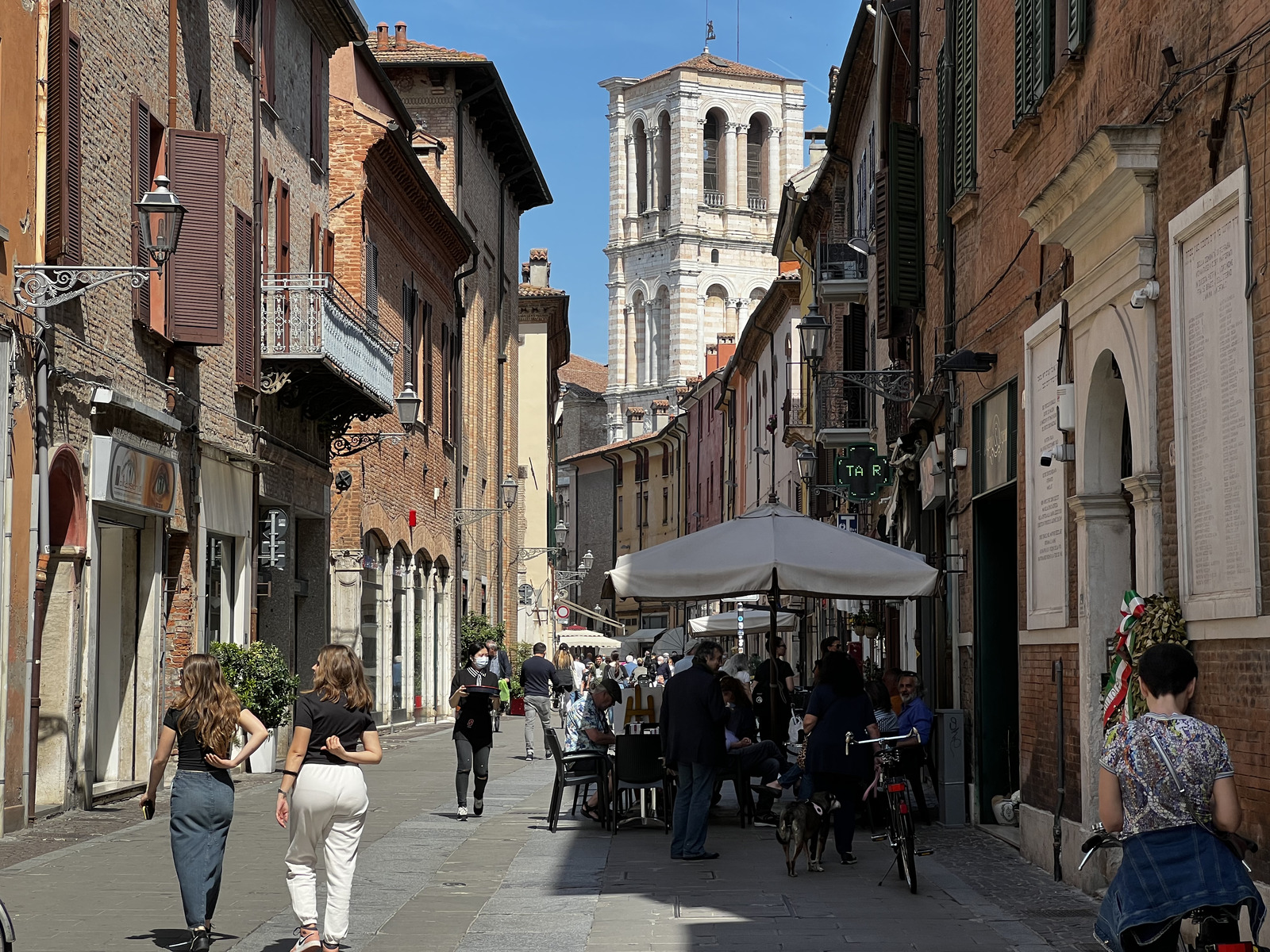 รูปถ่าย อิตาลี(Italy) แฟร์รารา(Ferrara) 2022-05 3