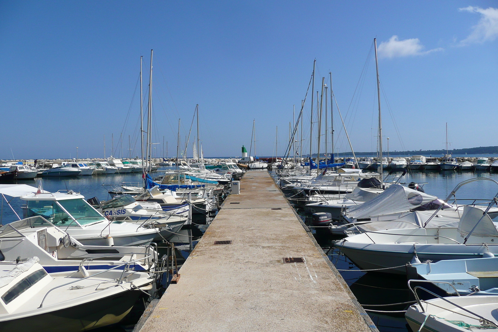 รูปถ่าย ฝรั่งเศส(France) คานส์(Cannes) หาดกาซาแญร์(Plage Gazagnaire) 2008-03 97