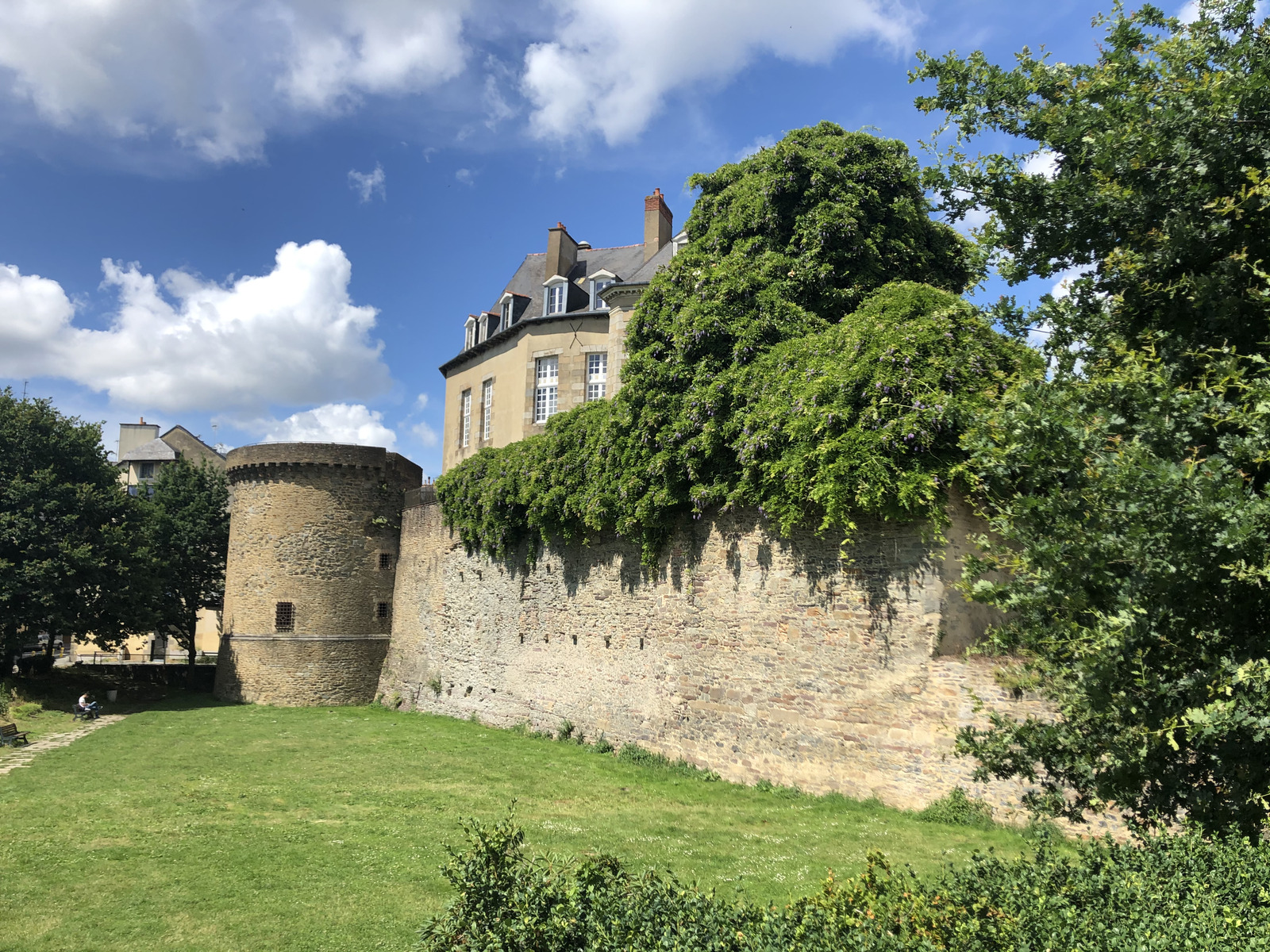 รูปถ่าย ฝรั่งเศส(France) แรน(Rennes) 2020-06 30