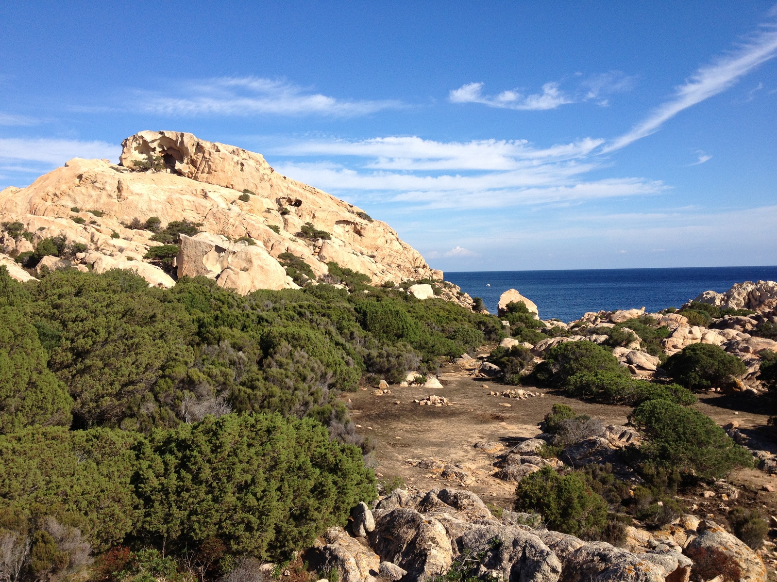 รูปถ่าย อิตาลี(Italy) อ่าวกาลาโกตีชโช(Cala Coticcio) 2012-09 2