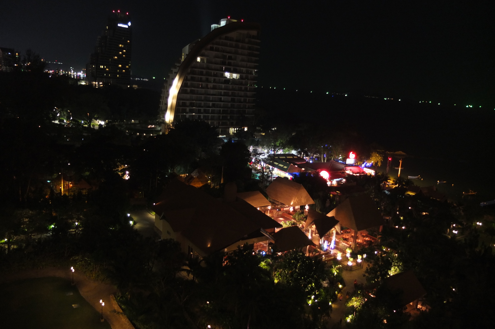 รูปถ่าย ไทย(Thailand) พัทยา(Pattaya) โรงแรมเซ็นทารา(Centara Hotel) 2012-12 16