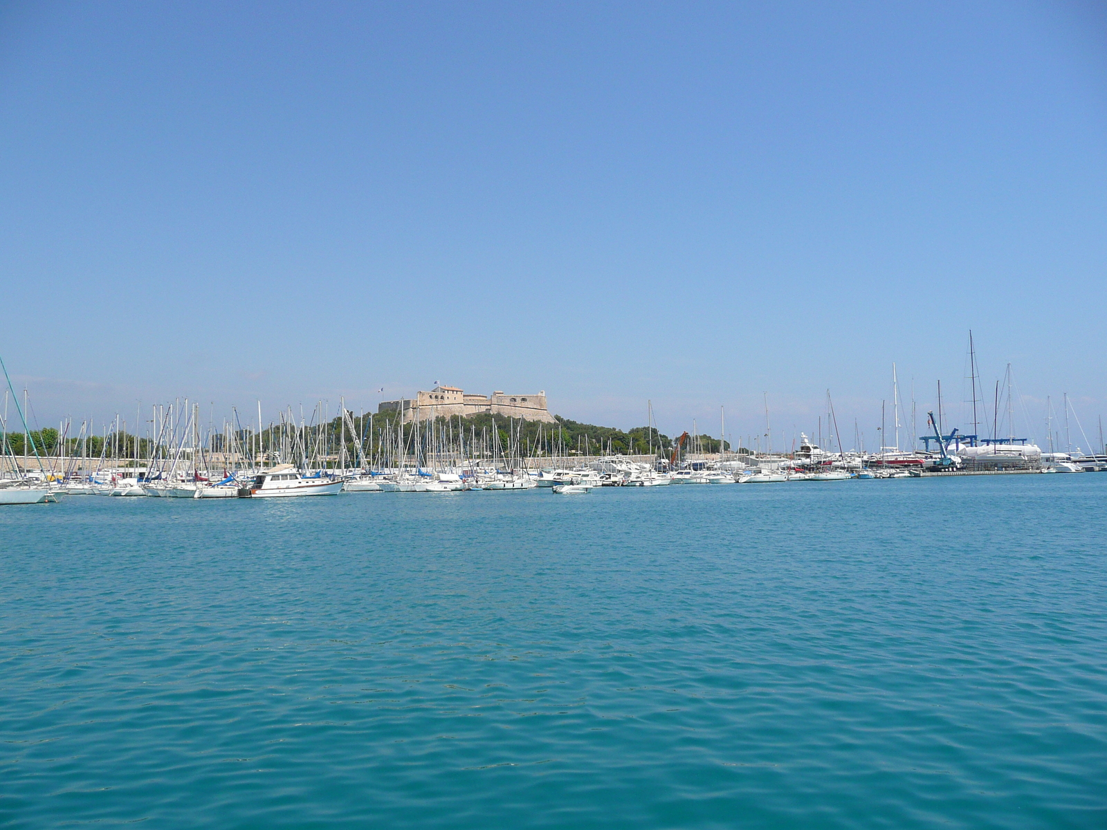 รูปถ่าย ฝรั่งเศส(France) อองทีป(Antibes) ท่าเรือโวบ็อง(Port Vauban) 2007-07 5