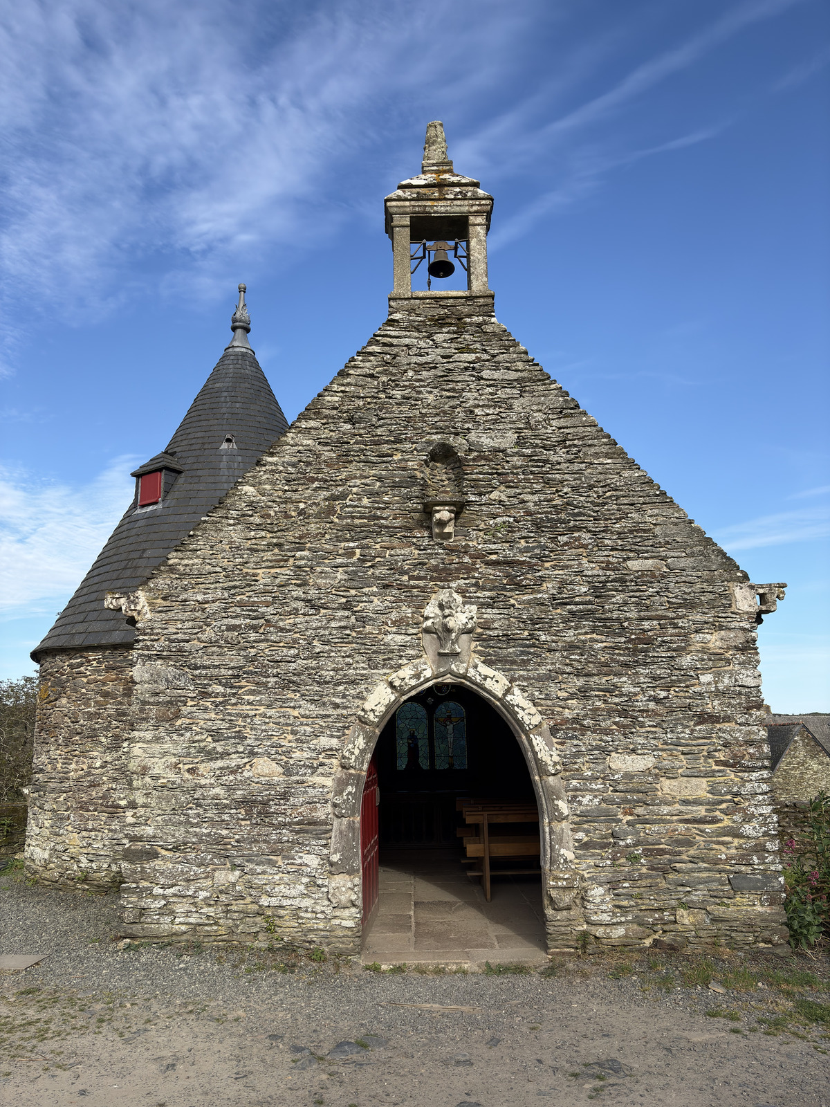 รูปถ่าย ฝรั่งเศส(France) รอชฟอร์-อ็อง-แตร์(Rochefort en terre) 2026-04 54