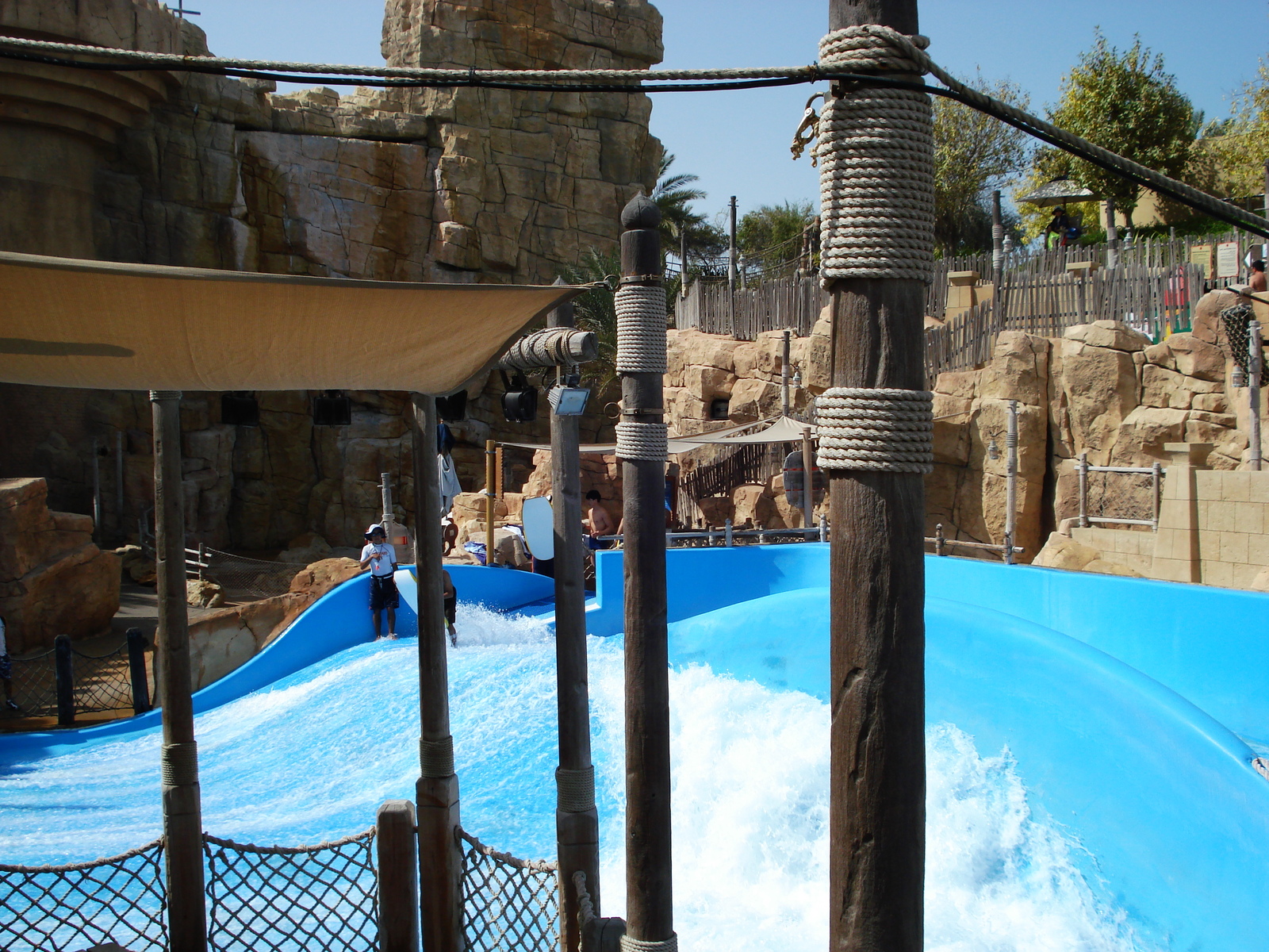 รูปถ่าย สหรัฐอาหรับเอมิเรตส์(United Arab Emirates) ดูไบ(Dubai) สวนน้ำไวลด์วาดี(Wild Wadi) 2007-03 184