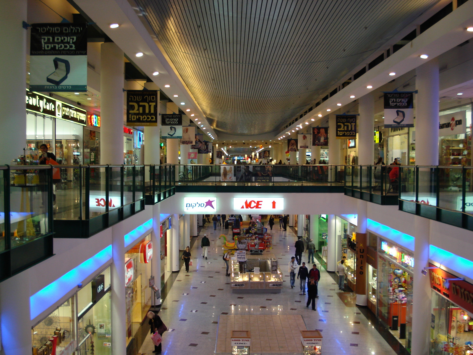 รูปถ่าย อิสราเอล(Israel) ไฮฟา(Haifa) ห้างไฮฟามอลล์(Haifa mall) 2006-12 2