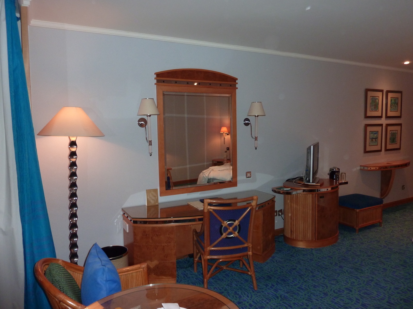 รูปถ่าย สหรัฐอาหรับเอมิเรตส์(United Arab Emirates) ดูไบ(Dubai) โรงแรมจูไมราห์บีช(Jumeirah Beach Hotel) 2009-12 42