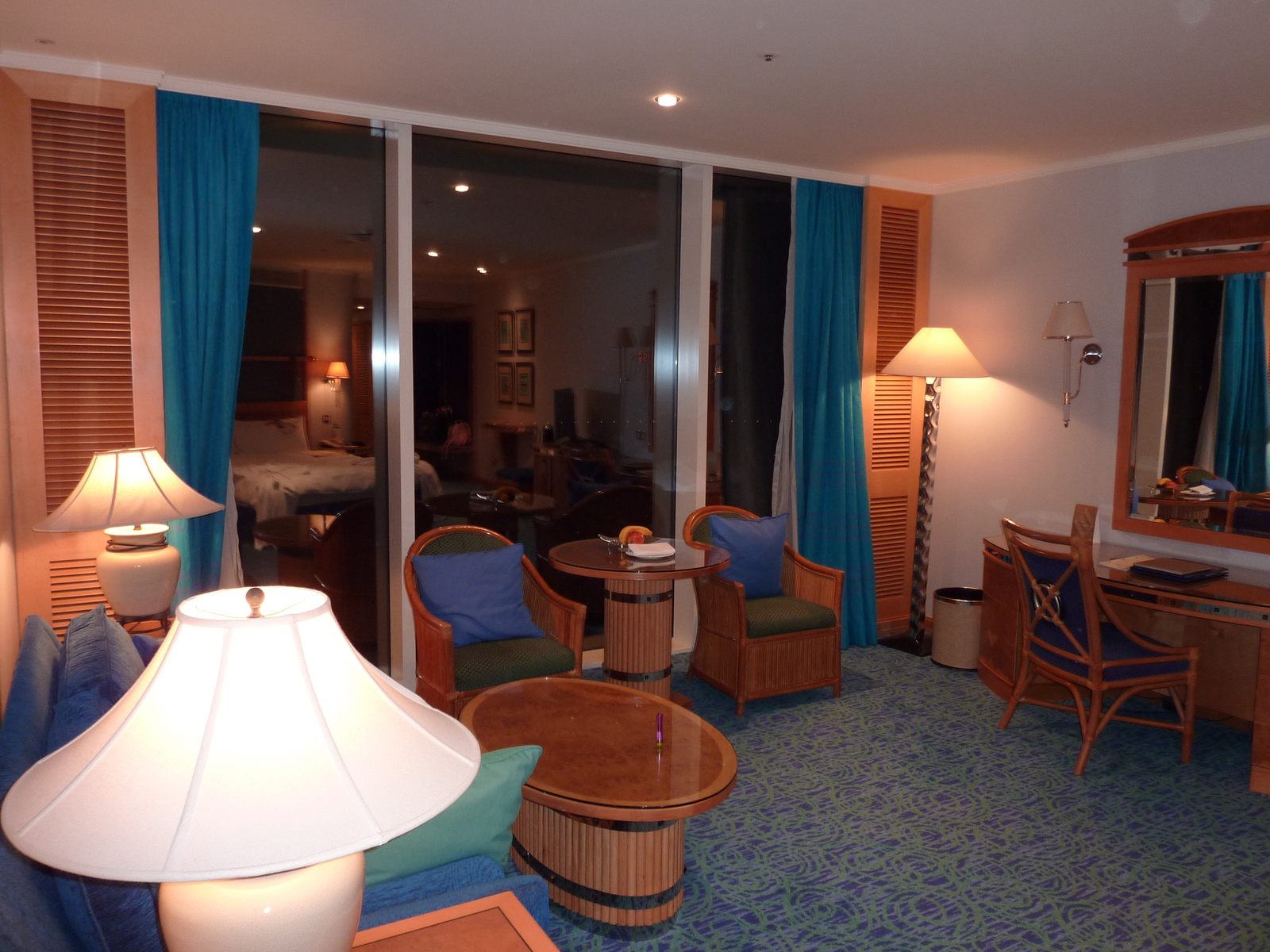รูปถ่าย สหรัฐอาหรับเอมิเรตส์(United Arab Emirates) ดูไบ(Dubai) โรงแรมจูไมราห์บีช(Jumeirah Beach Hotel) 2009-12 40