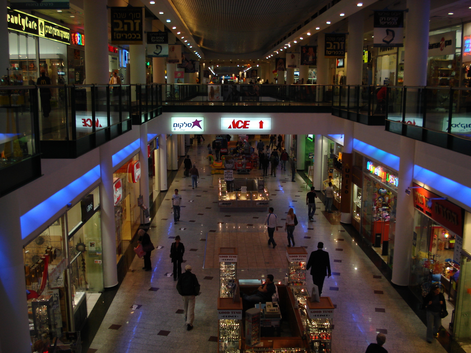 รูปถ่าย อิสราเอล(Israel) ไฮฟา(Haifa) ห้างไฮฟามอลล์(Haifa mall) 2006-12 3