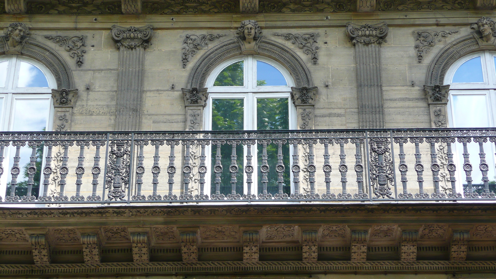 รูปถ่าย ฝรั่งเศส(France) ปารีส(Paris) บูเลอวาร์ด  มาเลแอร์บ(Boulevard Malesherbes) 2007-05 44