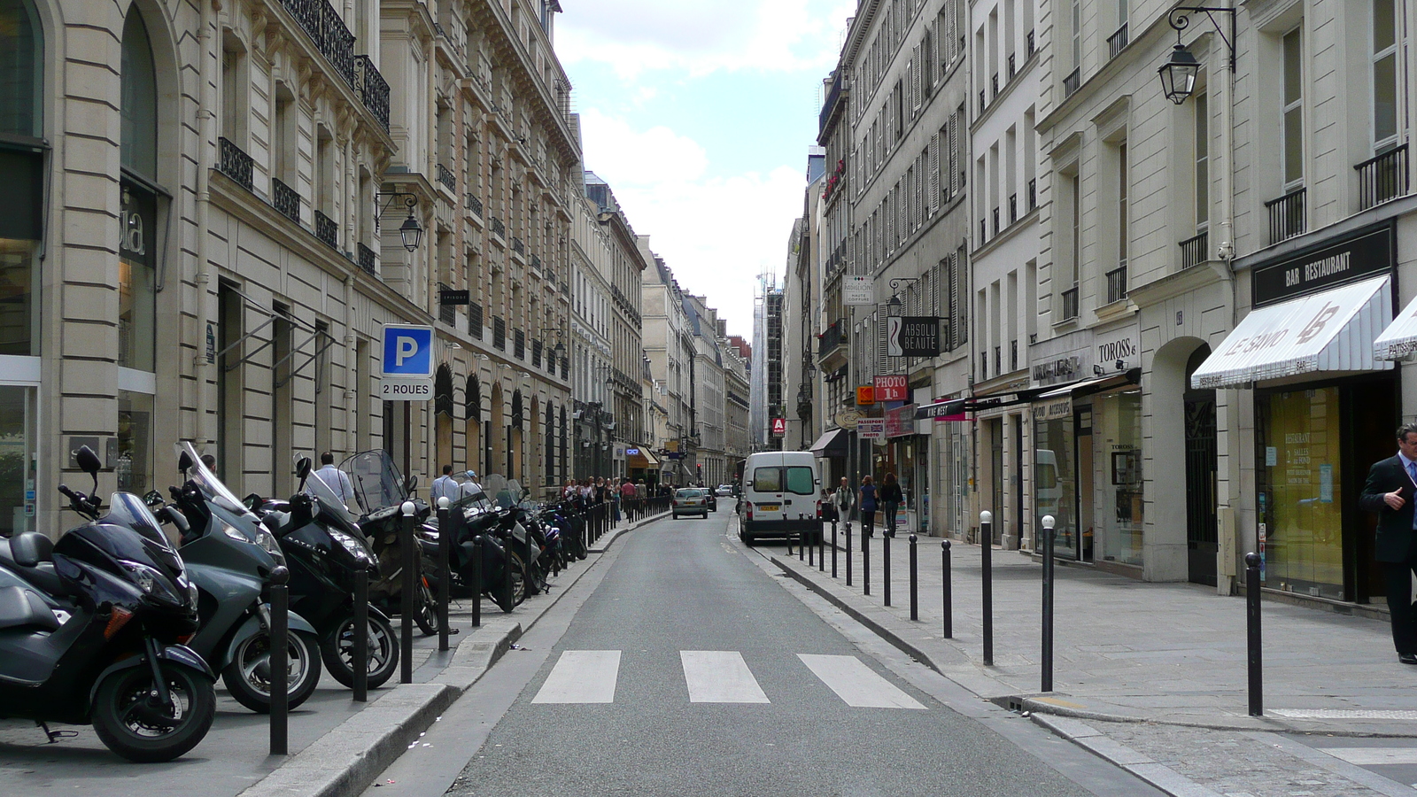 รูปถ่าย ฝรั่งเศส(France) ปารีส(Paris) บูเลอวาร์ด  มาเลแอร์บ(Boulevard Malesherbes) 2007-05 68
