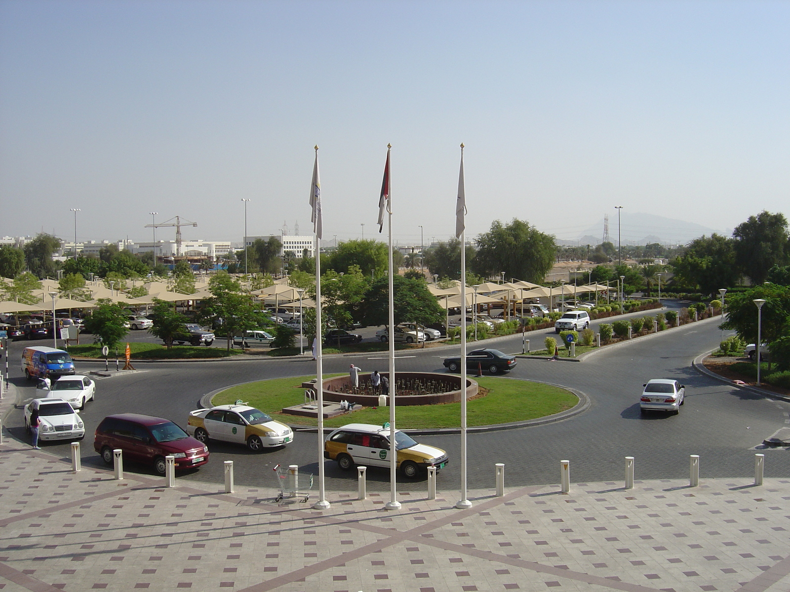 รูปถ่าย สหรัฐอาหรับเอมิเรตส์(United Arab Emirates) อาเลอิน(Al Ain) ห้างอัลจิมีมอลล์(Al Jimi Mall) 2005-11 0