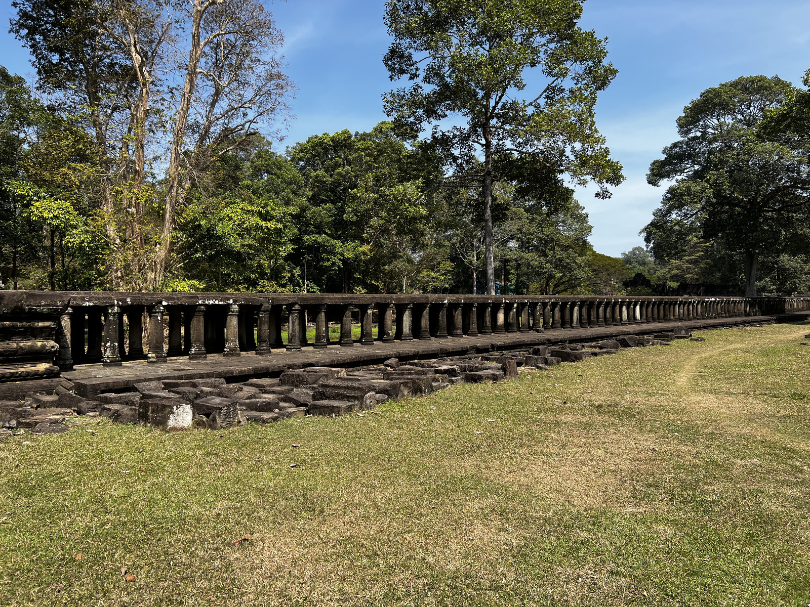 รูปถ่าย กัมพูชา(Cambodia) เสียมราฐ(Siem Reap) ปราสาทบาปวน(Baphuon) 2023-01 31