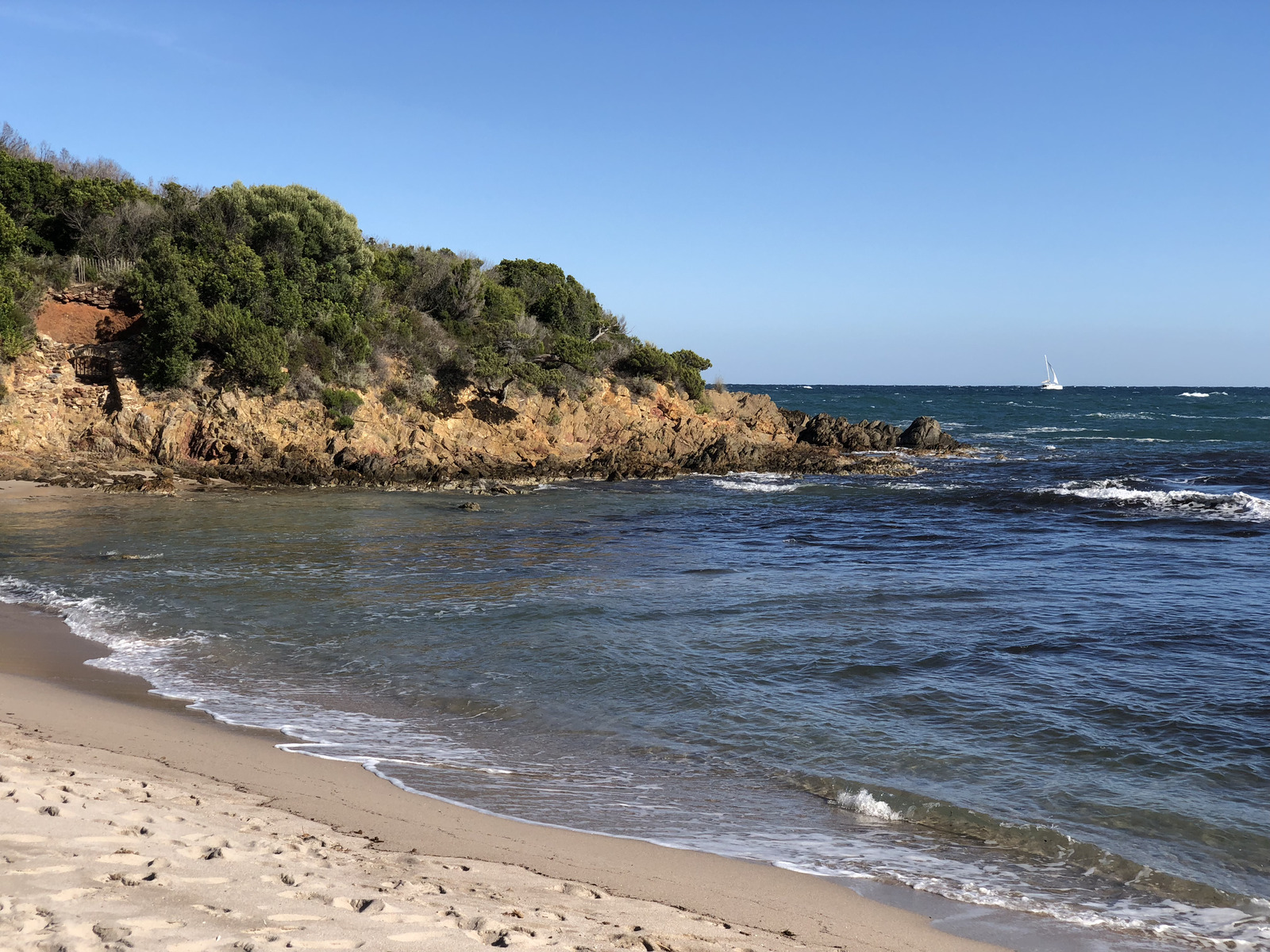 รูปถ่าย ฝรั่งเศส(France) คอร์สิคา(Corsica) โฟเตอา(Fautea) หาดหอคอยเจนัว(Plage de la Tour Genoise) 2018-09 0