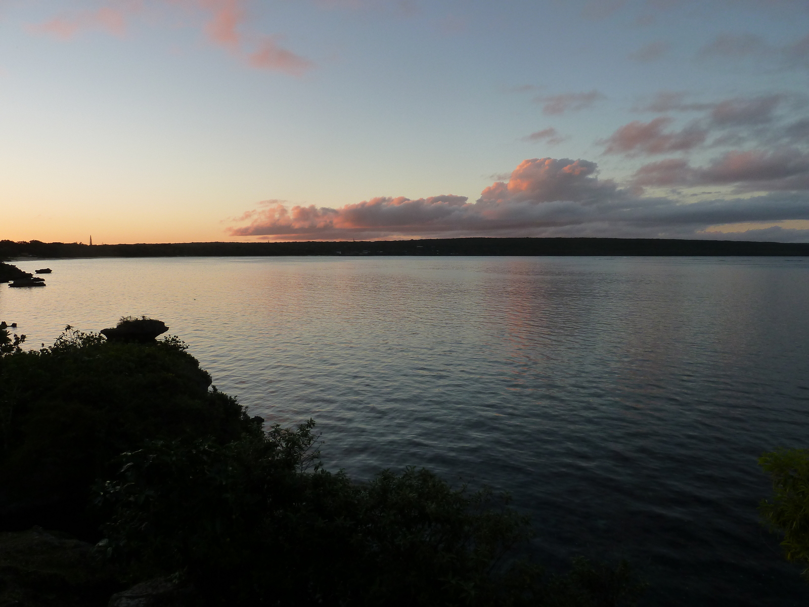 รูปถ่าย นิวแคลิโดเนีย(New Caledonia) เกาะลีฟู(Lifou) เว(We) 2010-05 17