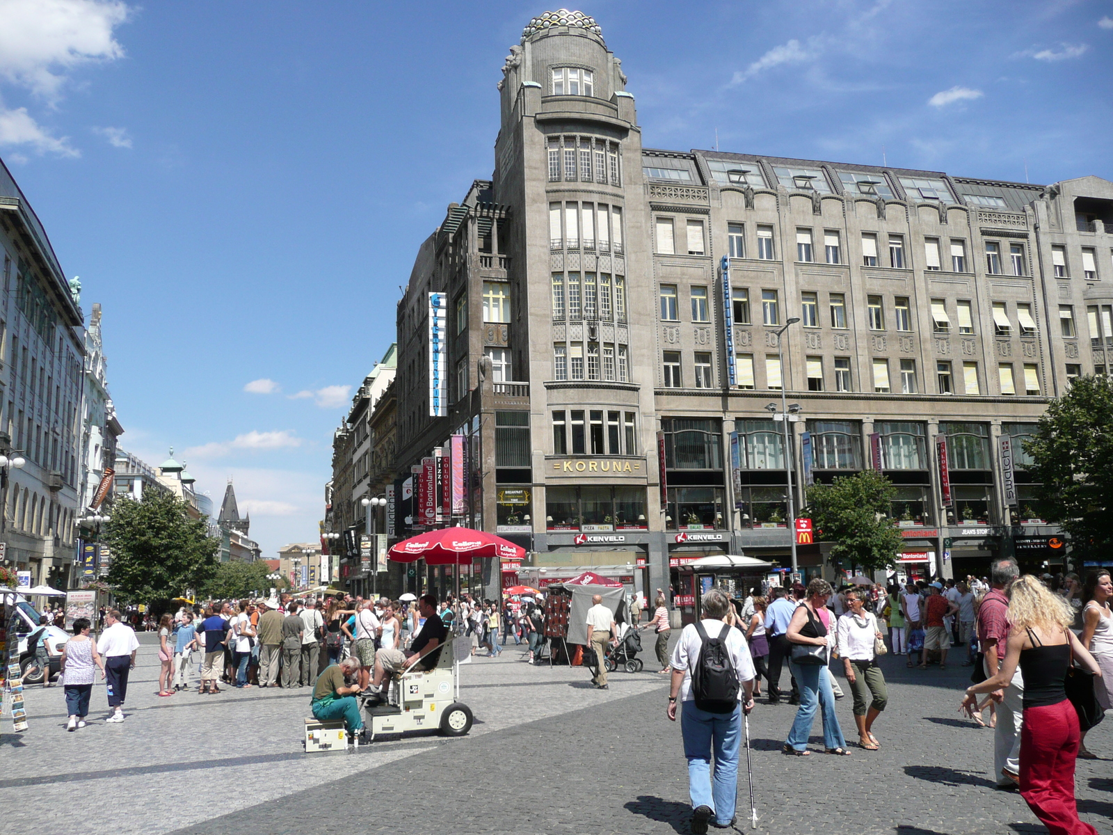 รูปถ่าย สาธารณรัฐเช็ก(Czech Republic) ปราก(Prague) 28 ริจ์นา(28 Rijna) 2007-07 9