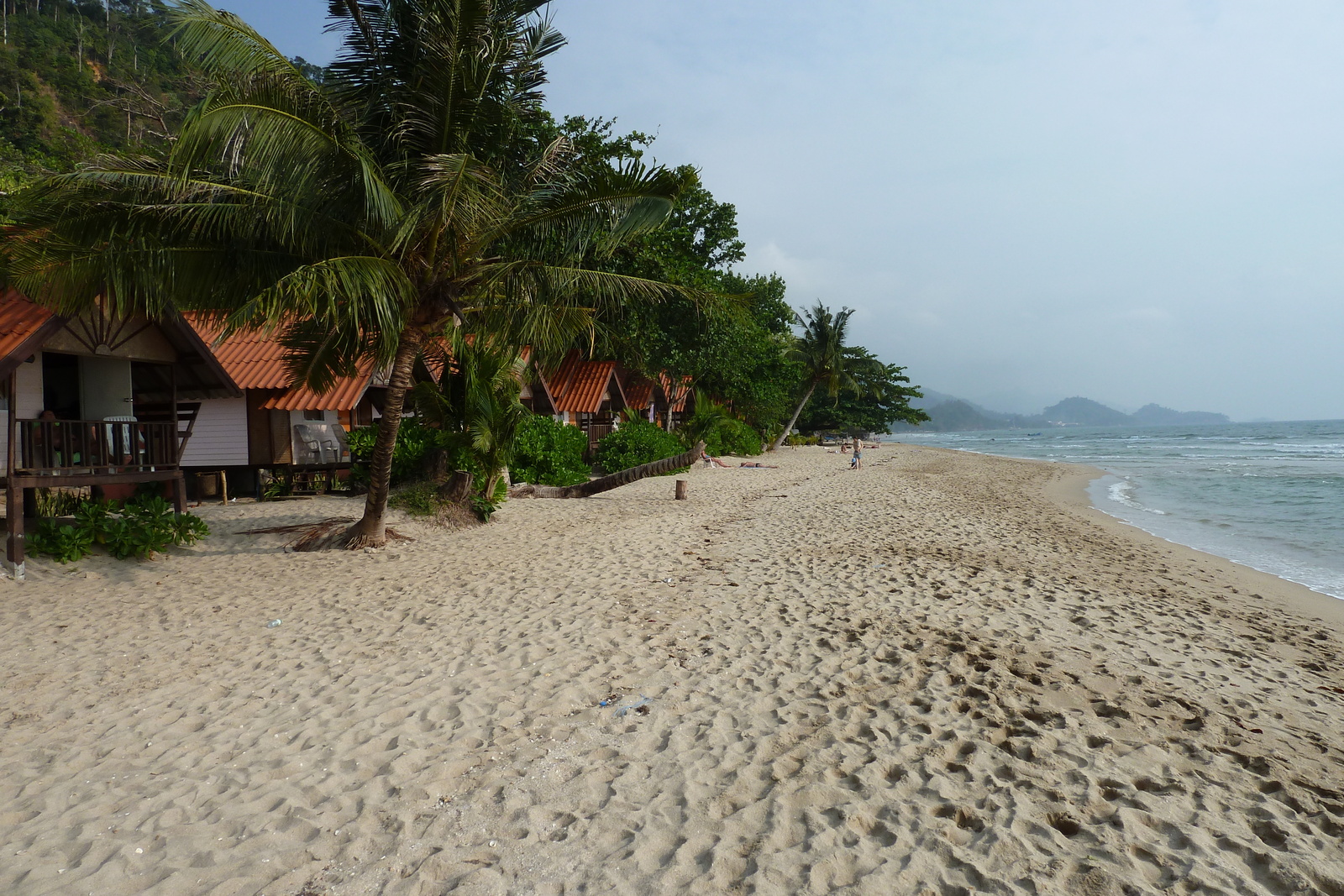 รูปถ่าย ไทย(Thailand) เกาะช้าง(Ko Chang) หาดทรายขาว(White sand beach) 2011-02 82