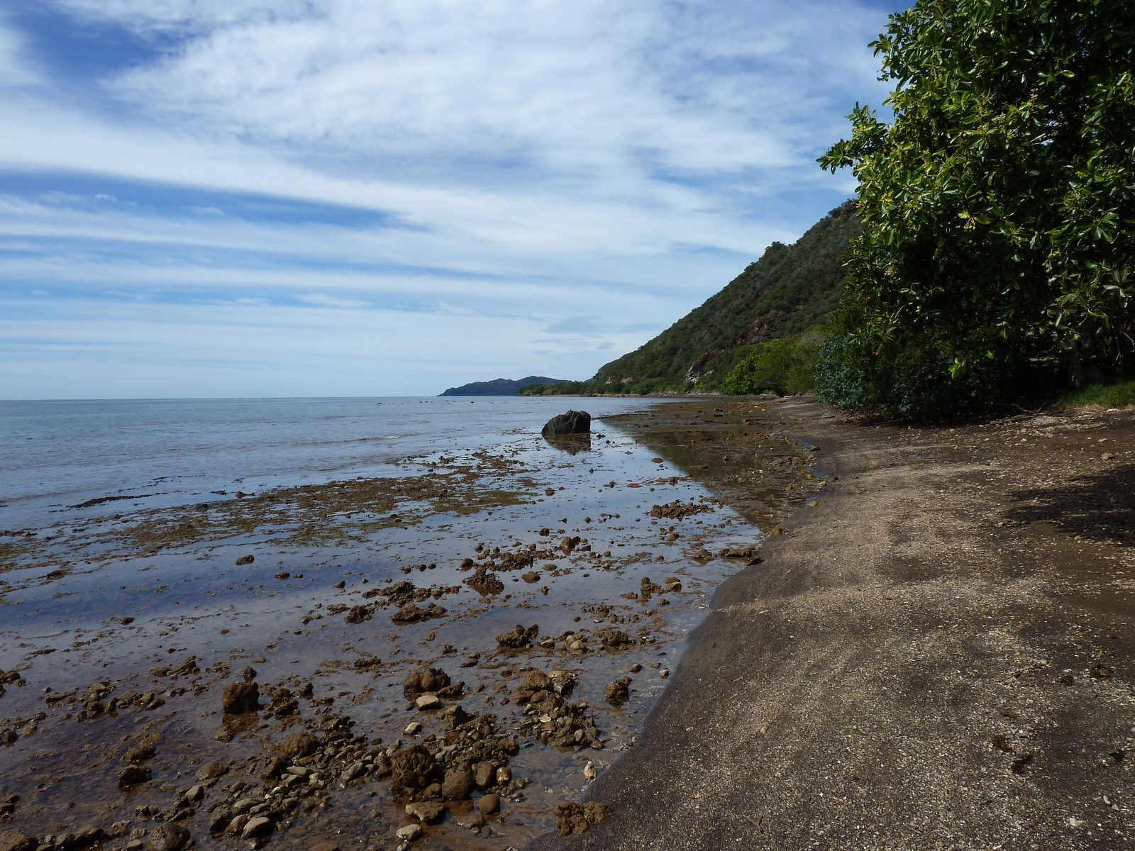 รูปถ่าย นิวแคลิโดเนีย(New Caledonia) ทีโอ(Thio) 2010-05 11