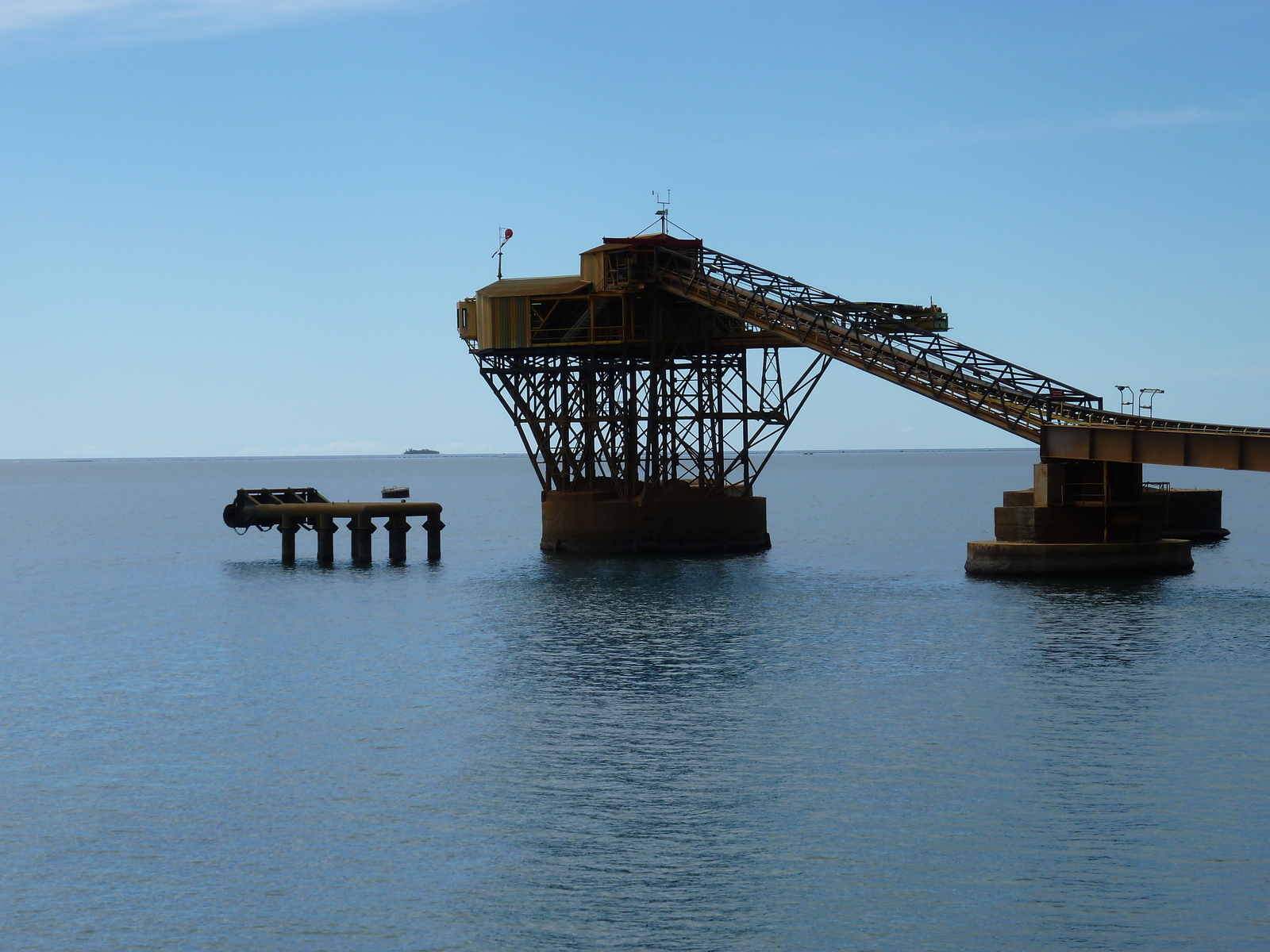 รูปถ่าย นิวแคลิโดเนีย(New Caledonia) ทีโอ(Thio) 2010-05 22