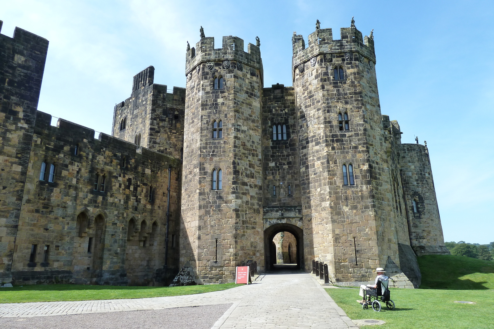 รูปถ่าย อังกฤษ(United Kingdom) สกอตแลนด์(Scotland) แอนนิก(Alnwick) 2011-07 4