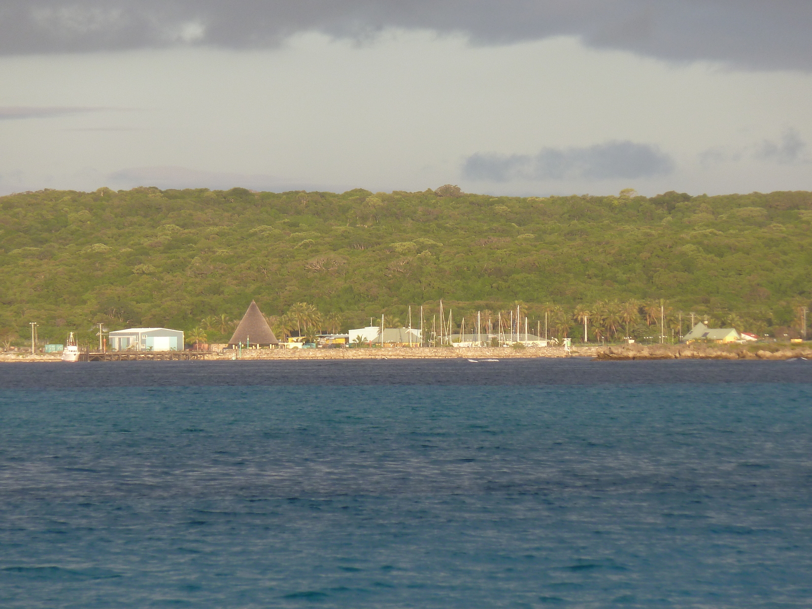 รูปถ่าย นิวแคลิโดเนีย(New Caledonia) เกาะลีฟู(Lifou) เว(We) 2010-05 29