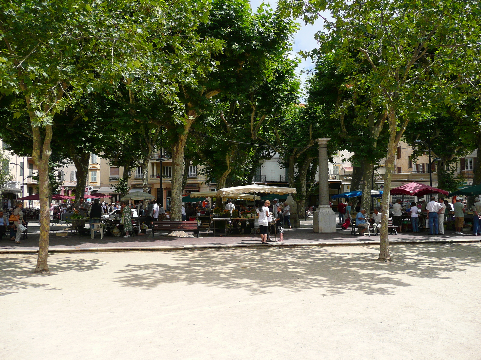 รูปถ่าย ฝรั่งเศส(France) วังซ์(Vence) จัตุรัสกร็องฌาร์แด็ง(Place du Grand Jardin) 2007-07 30