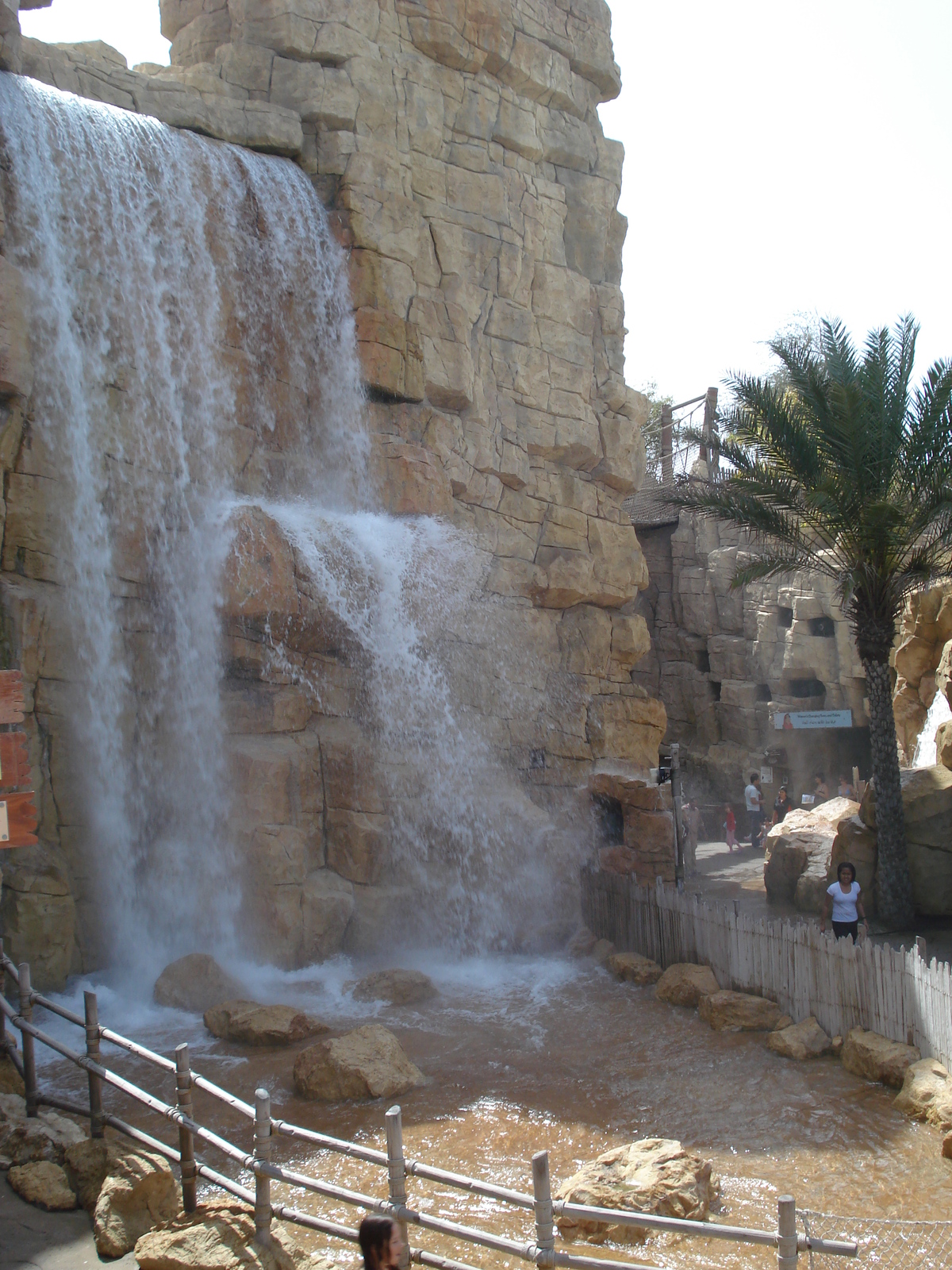 รูปถ่าย สหรัฐอาหรับเอมิเรตส์(United Arab Emirates) ดูไบ(Dubai) สวนน้ำไวลด์วาดี(Wild Wadi) 2007-03 197