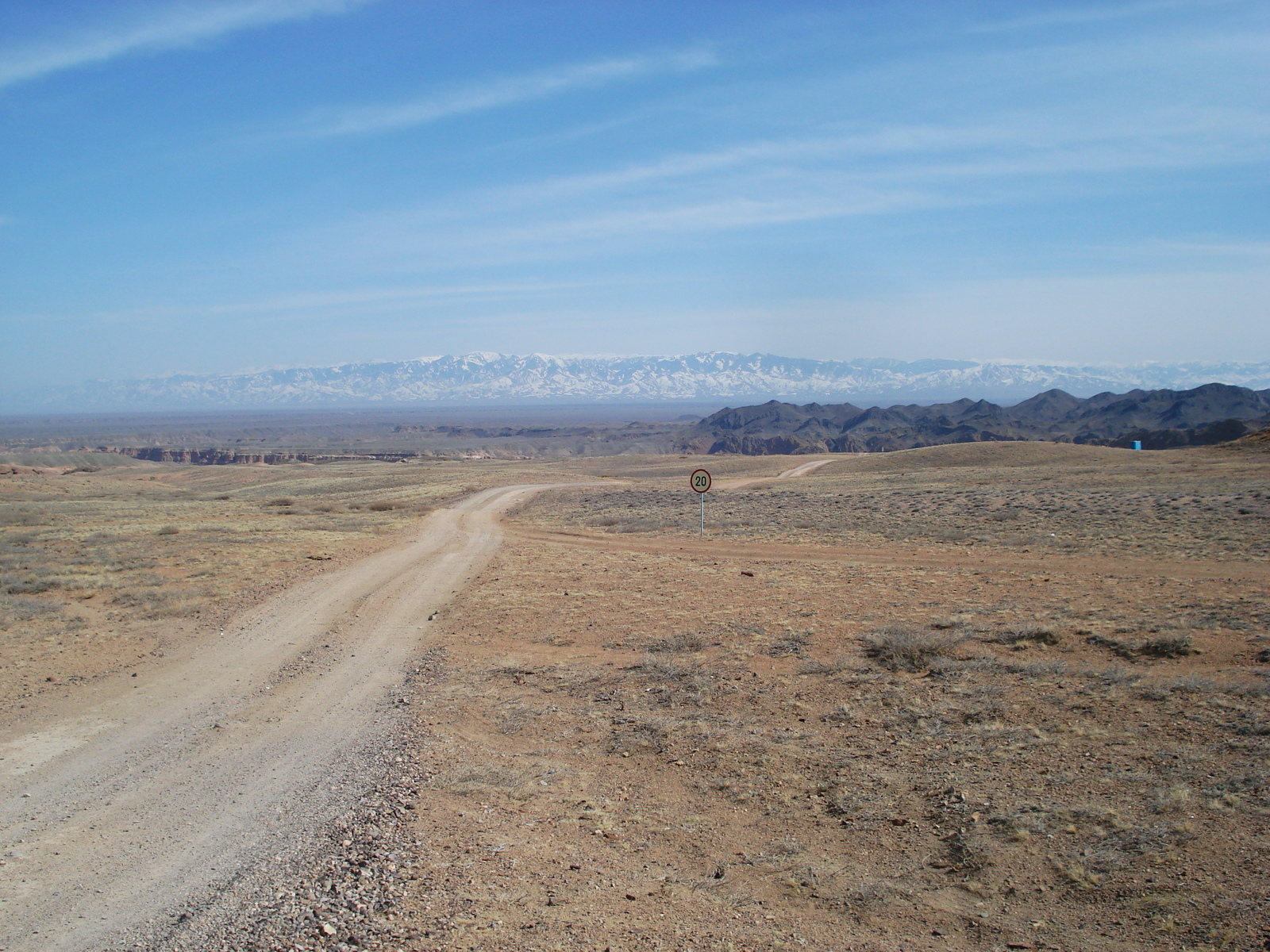 รูปถ่าย คาซัคสถาน(Kazakhstan) หุบผาชารึน(Charyn Canyon) 2007-03 52