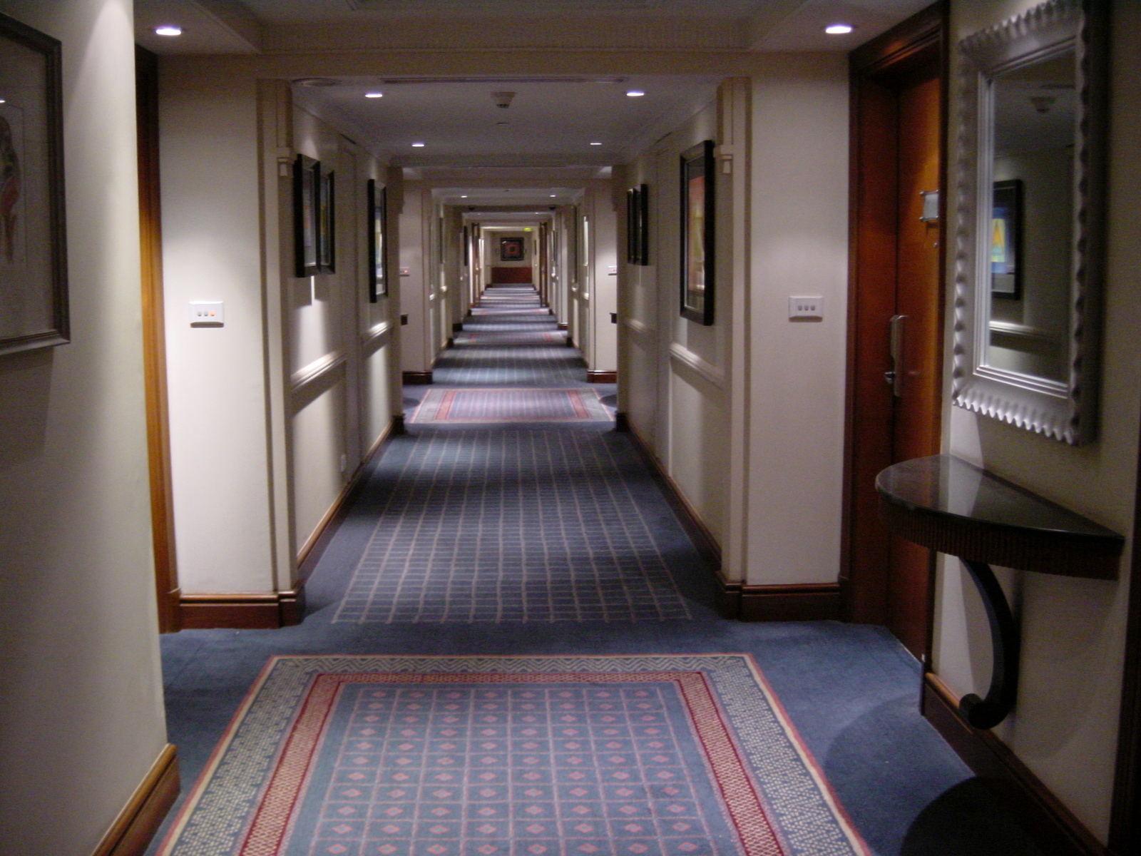 รูปถ่าย อินเดีย(India) มัมไบ(Mumbai) โรงแรมไอทีซี แกรนด์มราฐา(ITC Grand Maratha hotel) 2003-05 23
