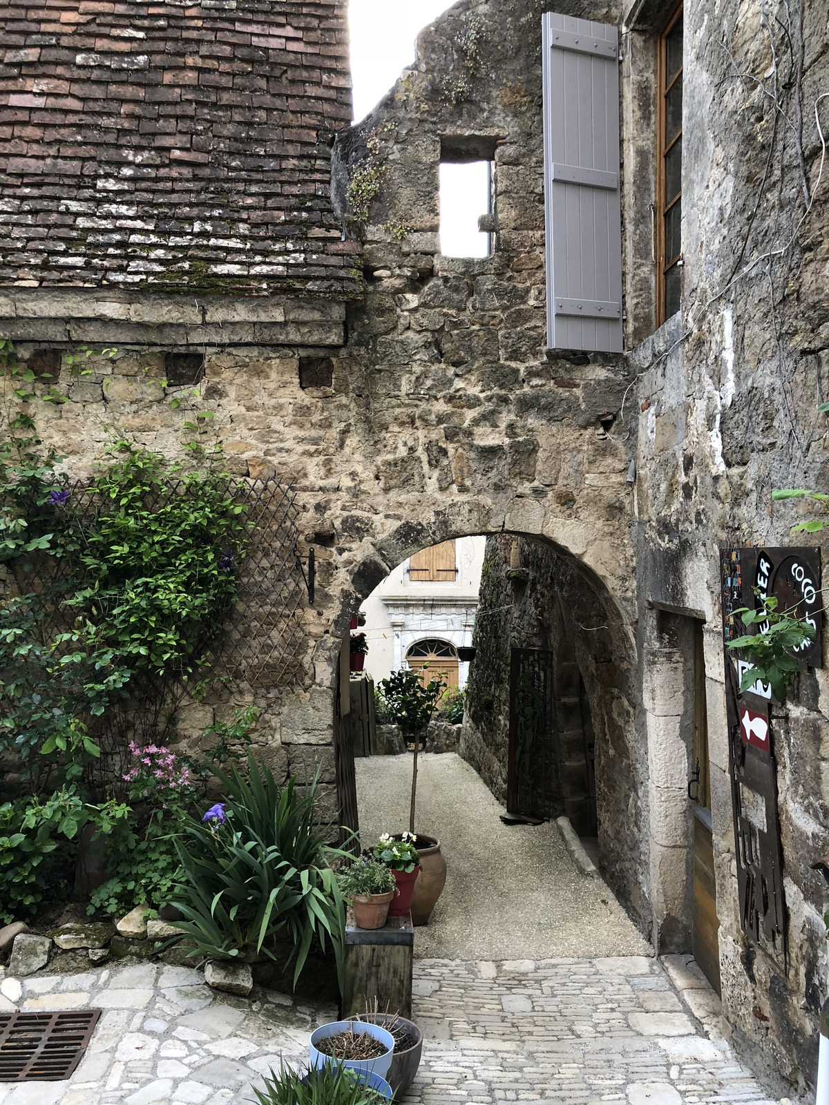 รูปถ่าย ฝรั่งเศส(France) กาเรนนัก(Carennac) 2018-04 30