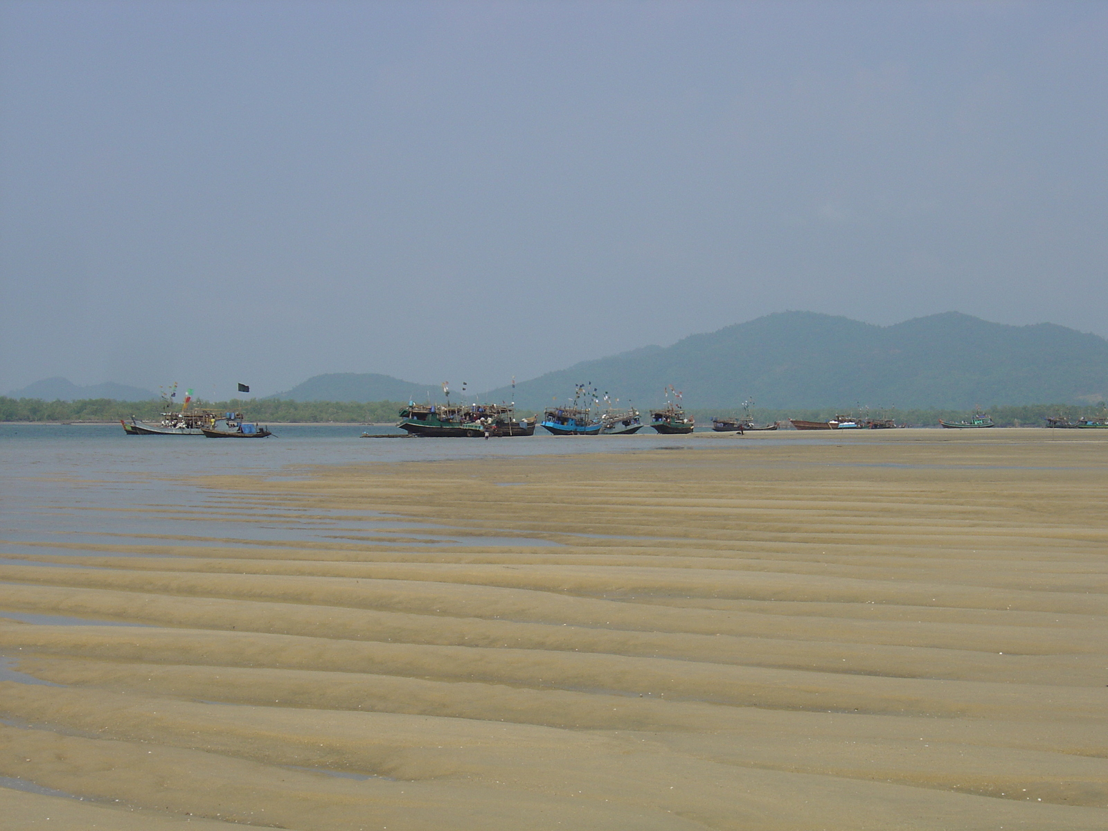 รูปถ่าย พม่า(Myanmar) หาดหม่องมะกันด้านเหนือ(Maungmagan North) 2005-01 38