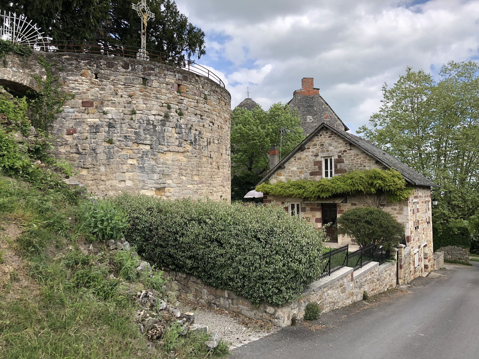 รูปถ่าย ฝรั่งเศส(France) ตูแรน(Turenne) 2018-04 20