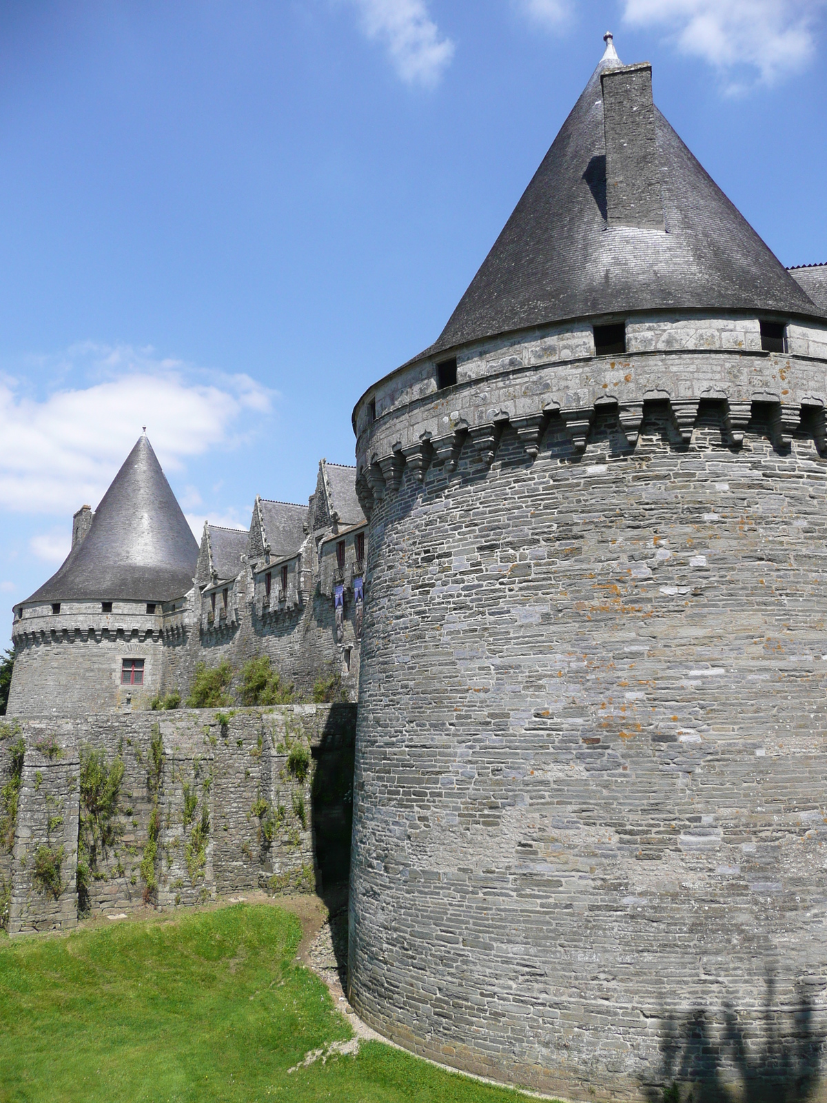 รูปถ่าย ฝรั่งเศส(France) ปองติวี่(Pontivy) ปราสาทดยุกแห่งโรออง(Rohan's Dukes Castle) 2007-08 11