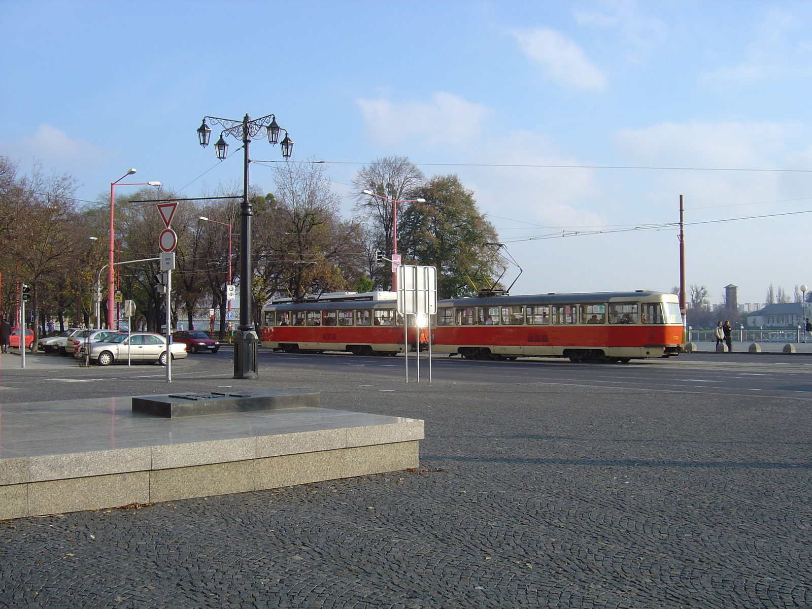 รูปถ่าย สโลวะเกีย(Slovakia) บราทิสลาวา(Bratislava) 2004-11 38