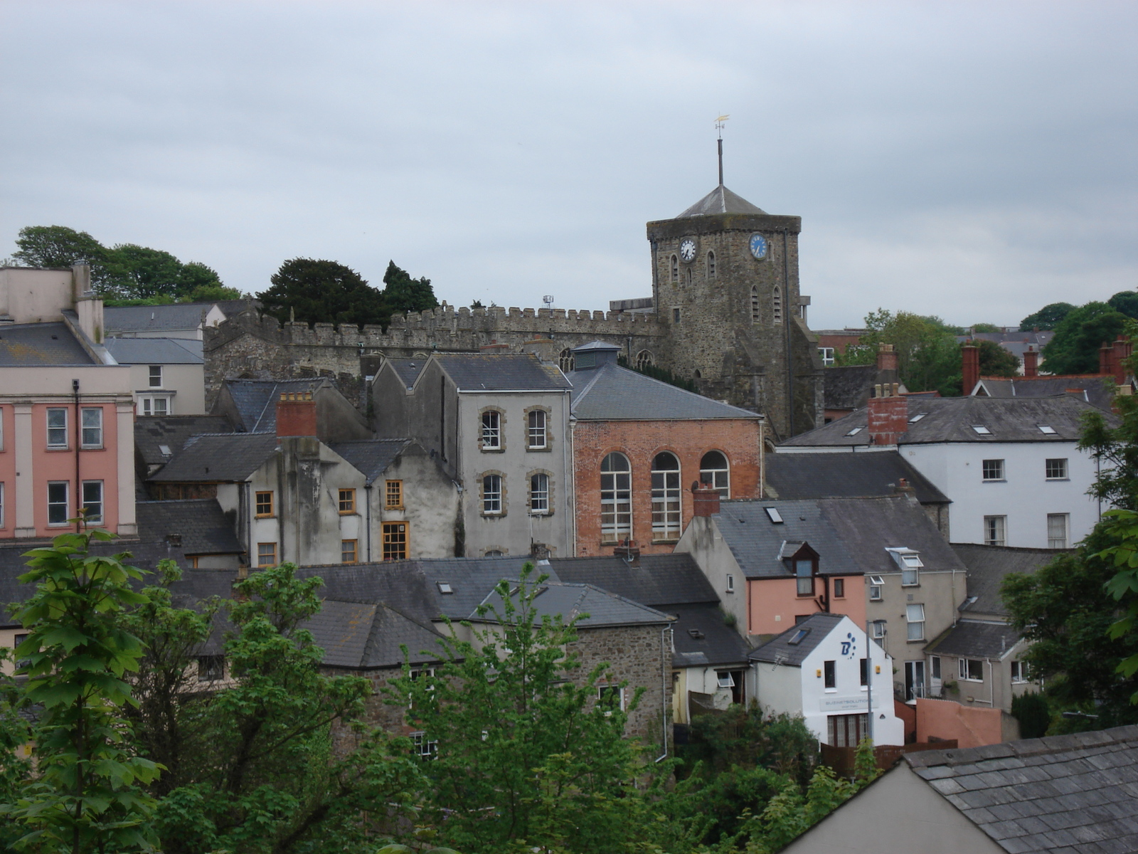 รูปถ่าย อังกฤษ(United Kingdom) ฮาร์เวอร์ฟอร์ดเวสท์(Haverfordwest) 2006-05 3