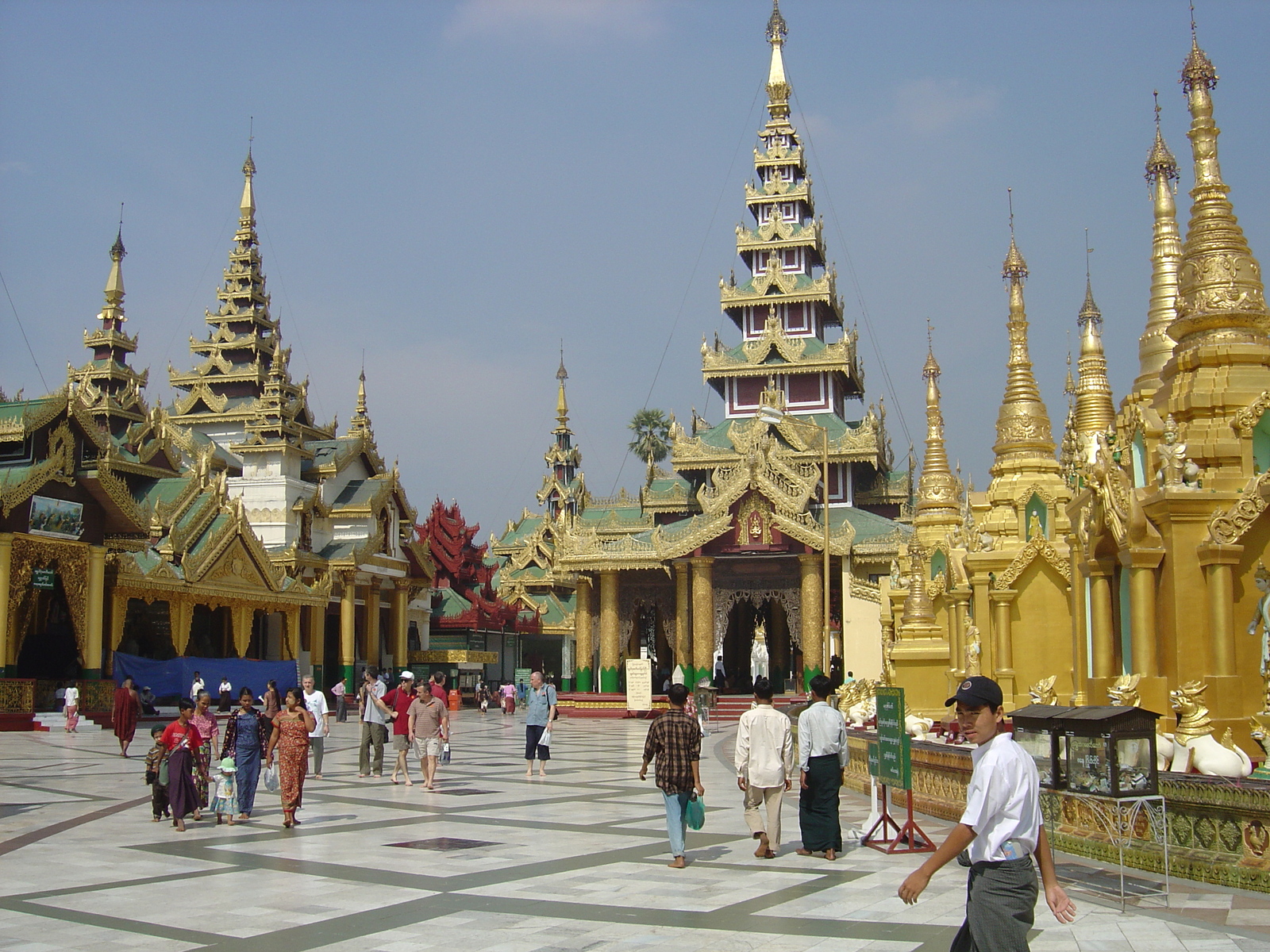 รูปถ่าย พม่า(Myanmar) ย่างกุ้ง(Yangon) พระมหาเจดีย์ชเวกากอง(Shwedagon Pagoda) 2005-01 15