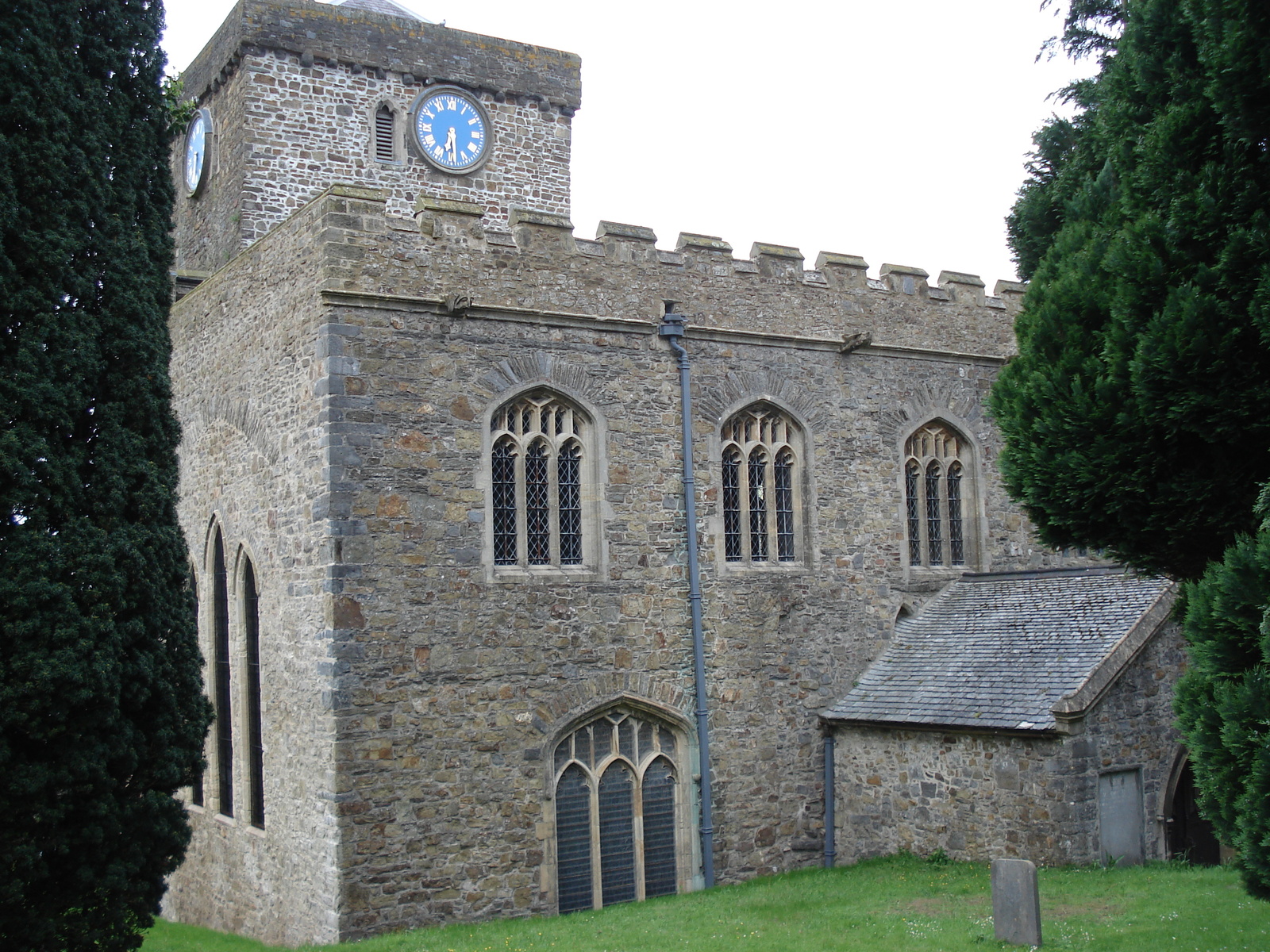 รูปถ่าย อังกฤษ(United Kingdom) ฮาร์เวอร์ฟอร์ดเวสท์(Haverfordwest) 2006-05 10