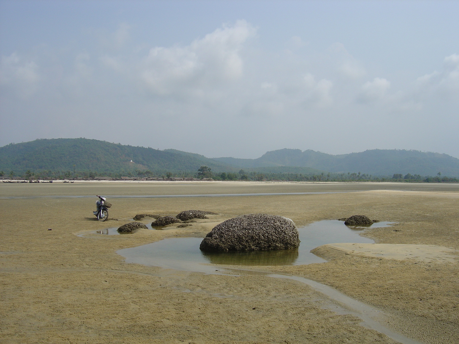 รูปถ่าย พม่า(Myanmar) หาดหม่องมะกันด้านเหนือ(Maungmagan North) 2005-01 40