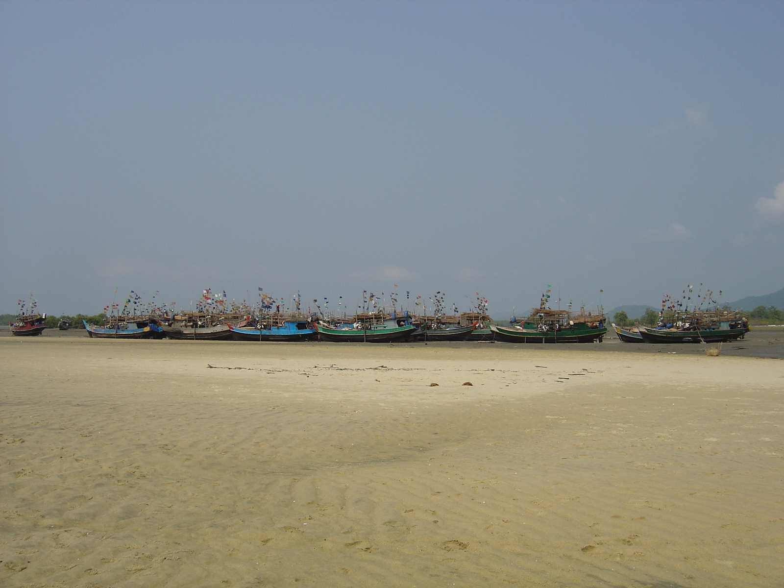 รูปถ่าย พม่า(Myanmar) หาดหม่องมะกันด้านเหนือ(Maungmagan North) 2005-01 37