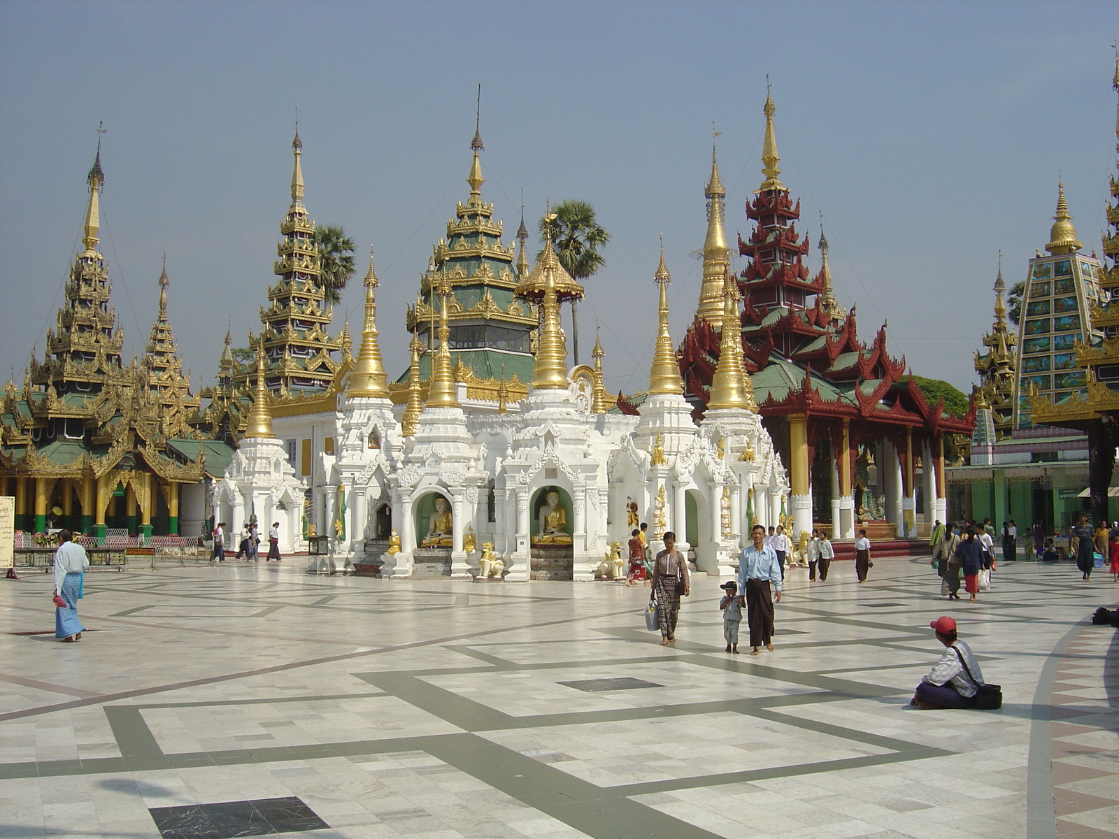รูปถ่าย พม่า(Myanmar) ย่างกุ้ง(Yangon) พระมหาเจดีย์ชเวกากอง(Shwedagon Pagoda) 2005-01 43