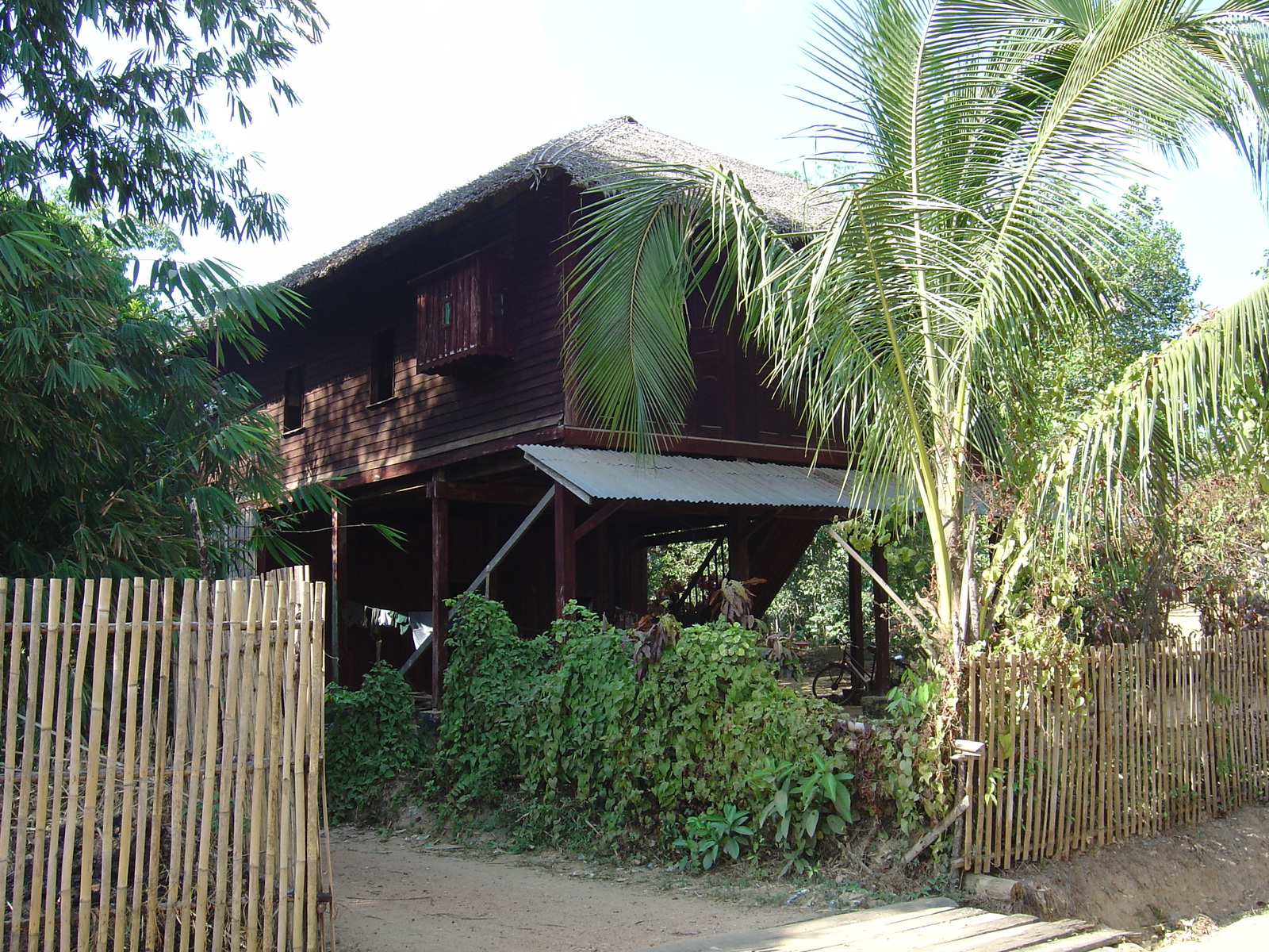 รูปถ่าย พม่า(Myanmar) มะริด(Myeik (Mergui)) 2005-01 18
