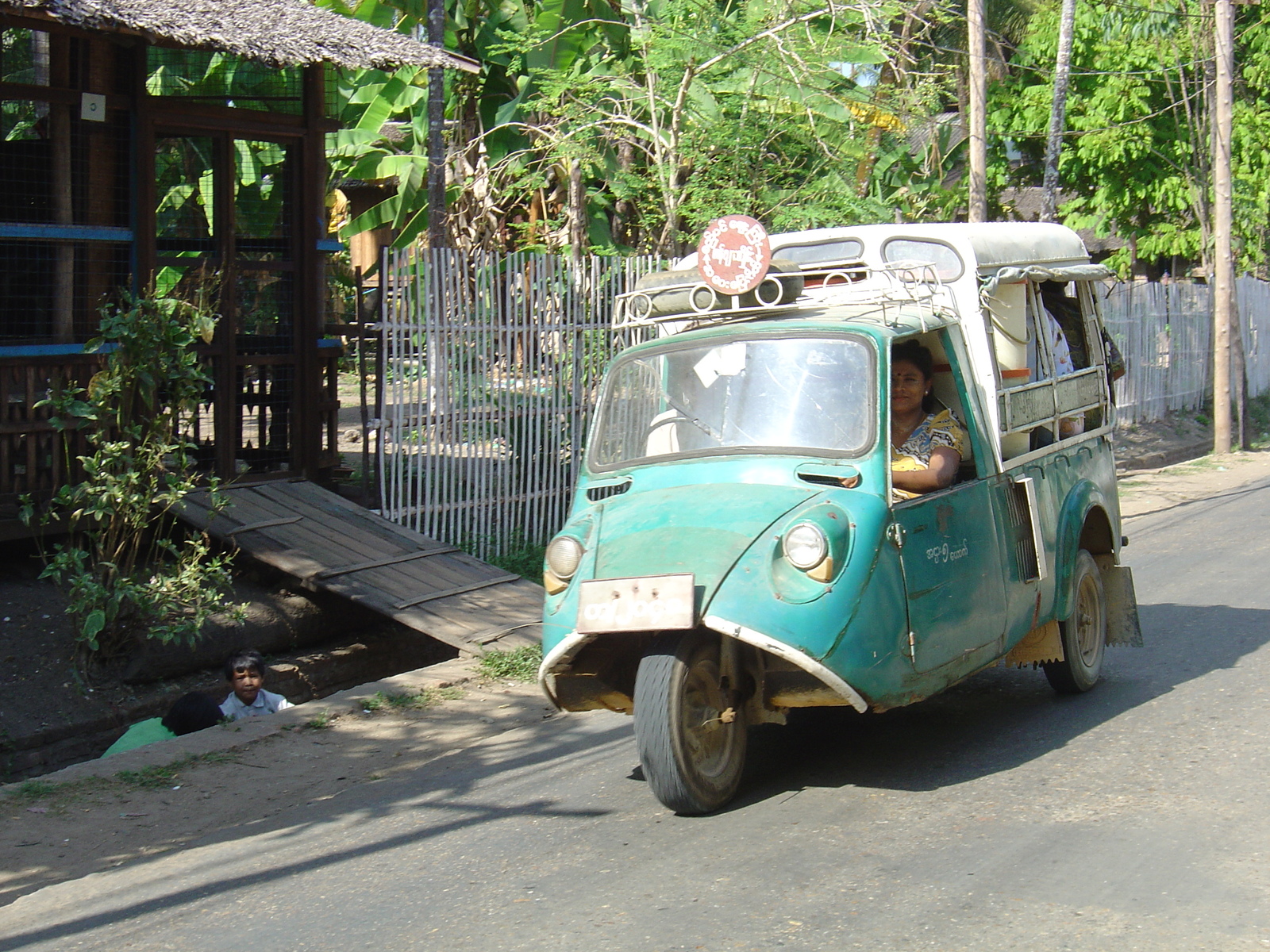 รูปถ่าย พม่า(Myanmar) มะริด(Myeik (Mergui)) 2005-01 2