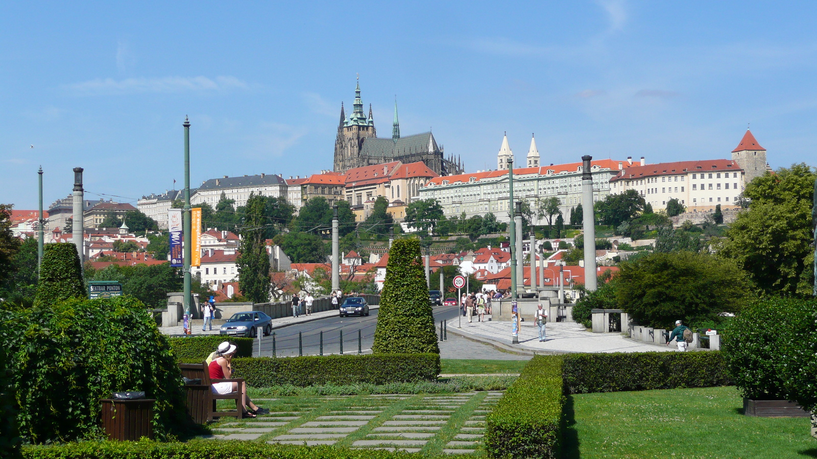 รูปถ่าย สาธารณรัฐเช็ก(Czech Republic) ปราก(Prague) 17 ลิสโตปาดื(17 Listopadu) 2007-07 12