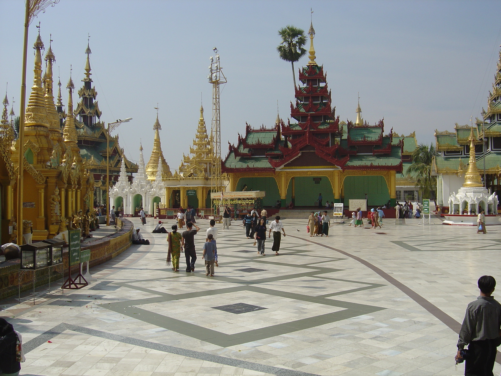 รูปถ่าย พม่า(Myanmar) ย่างกุ้ง(Yangon) พระมหาเจดีย์ชเวกากอง(Shwedagon Pagoda) 2005-01 48