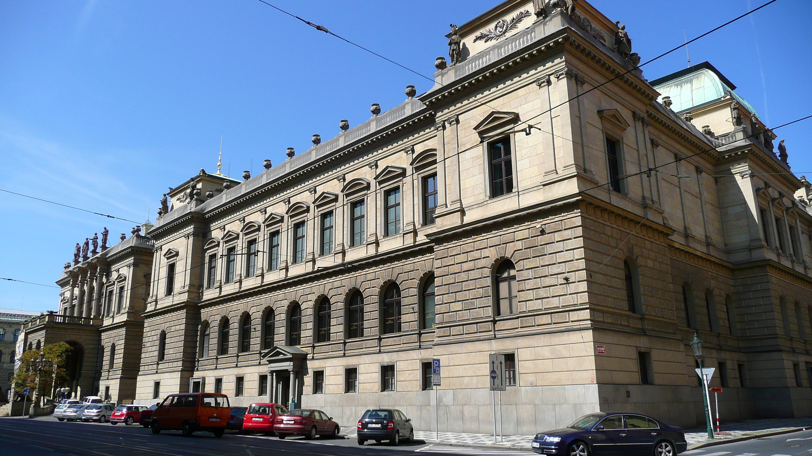 รูปถ่าย สาธารณรัฐเช็ก(Czech Republic) ปราก(Prague) 17 ลิสโตปาดื(17 Listopadu) 2007-07 15