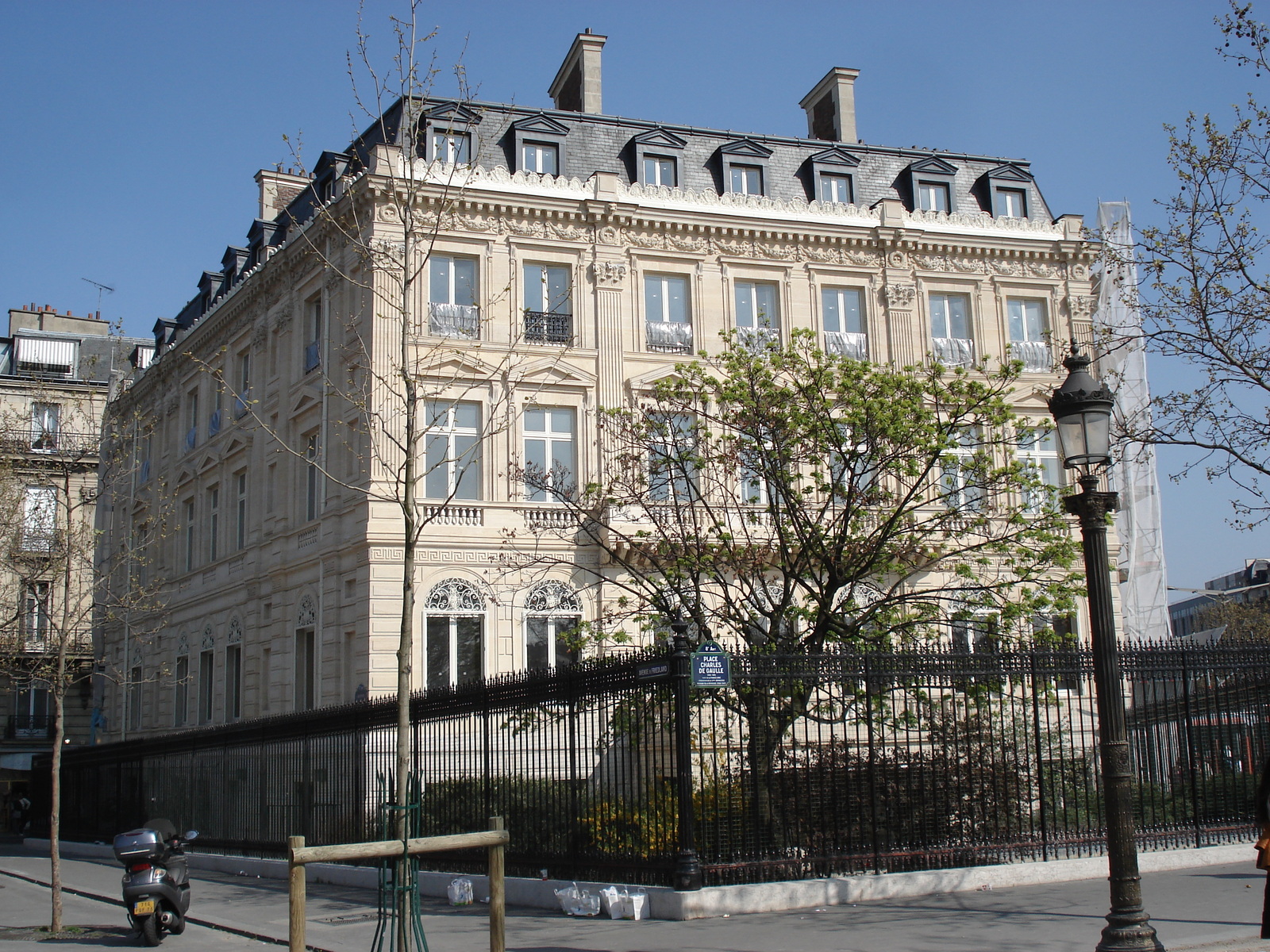 รูปถ่าย ฝรั่งเศส(France) ปารีส(Paris) ช็องเซลีเซ(Champs Elysees) 2006-04 38